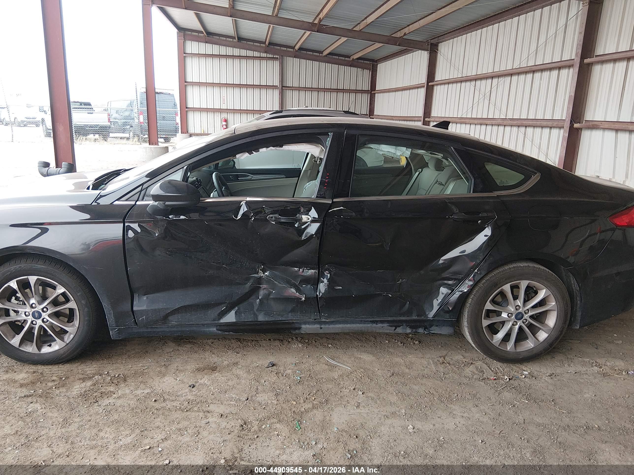 FORD FUSION image 6