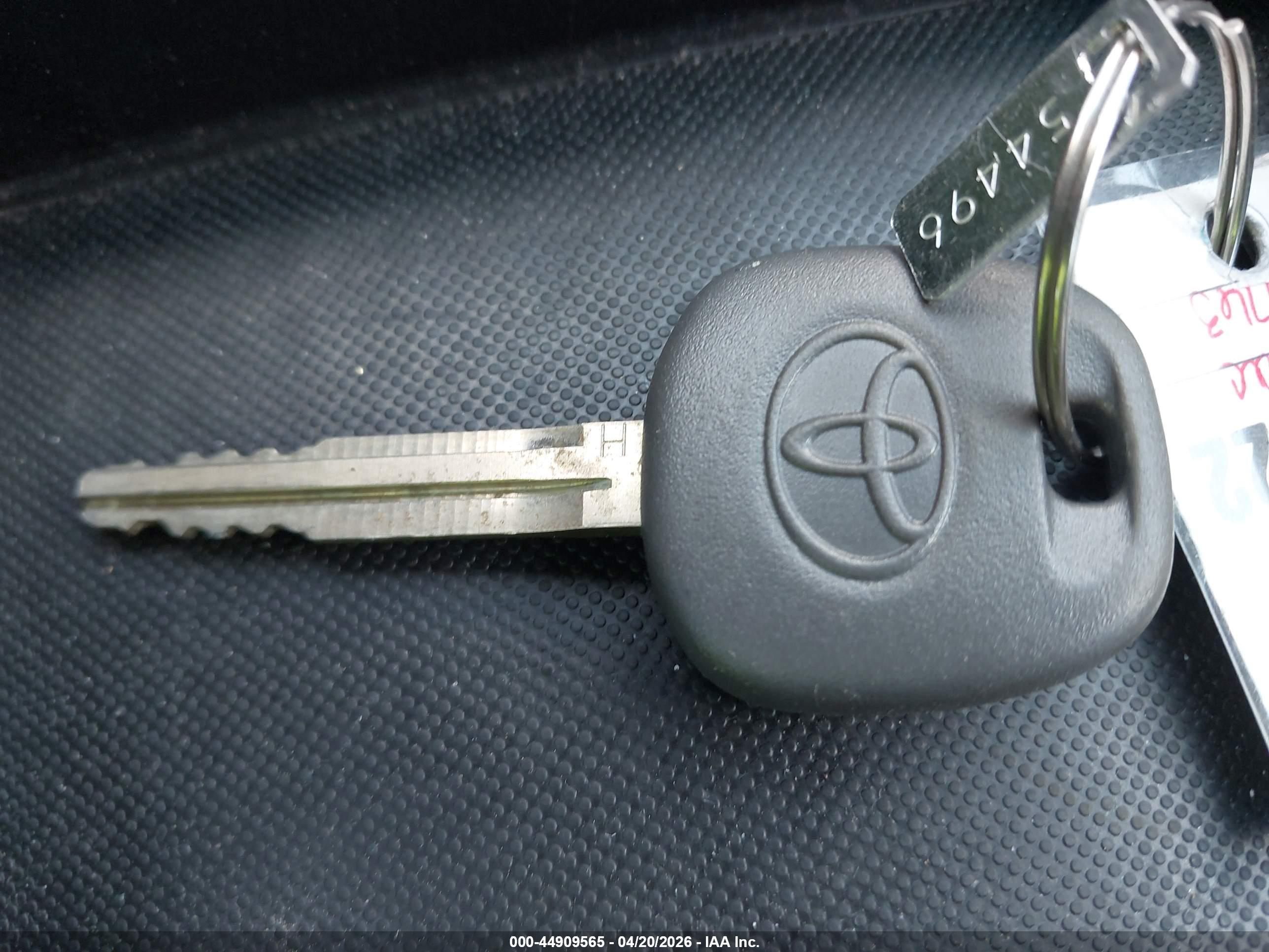 TOYOTA CAMRY image 11