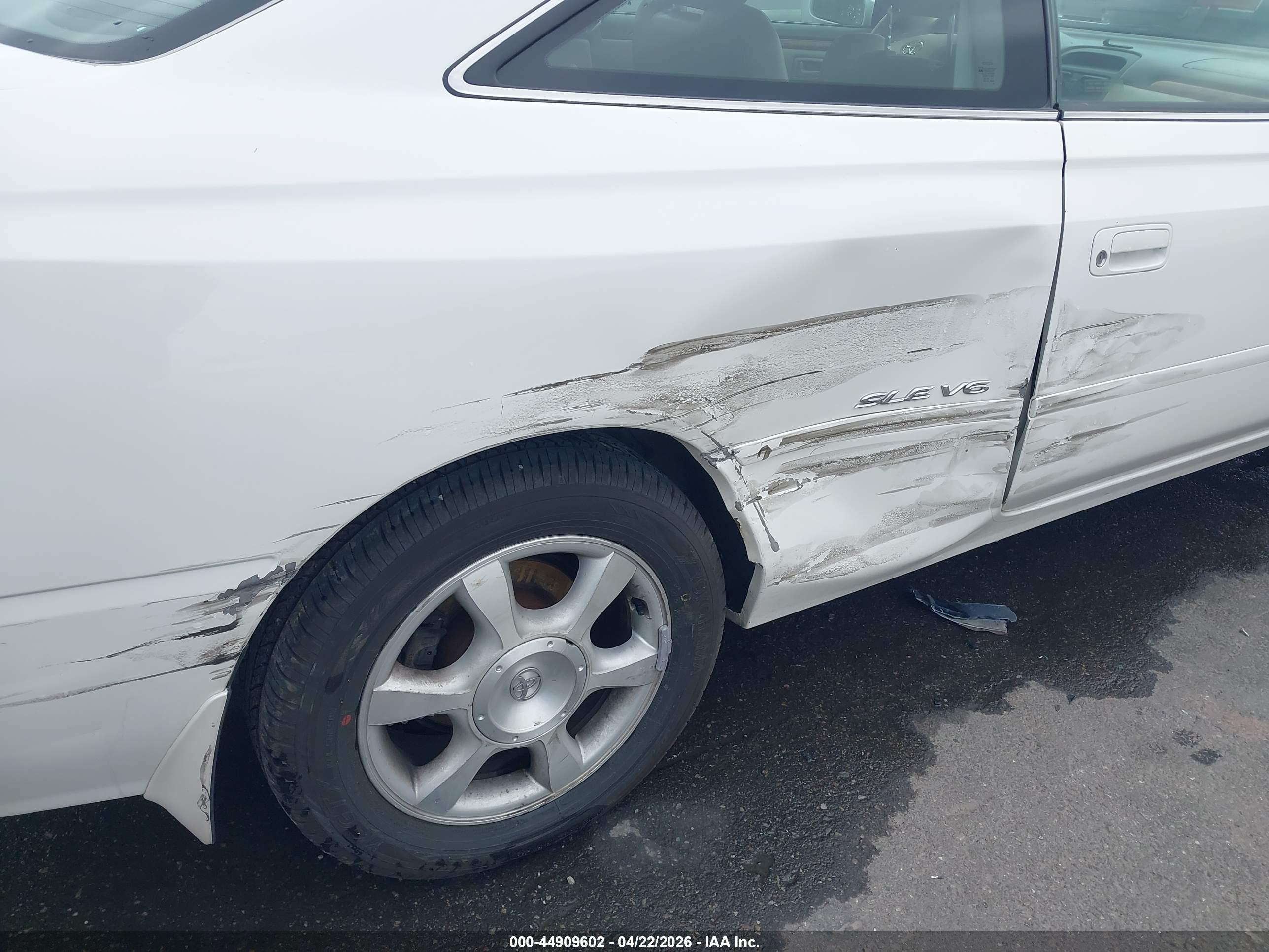 TOYOTA CAMRY image 6