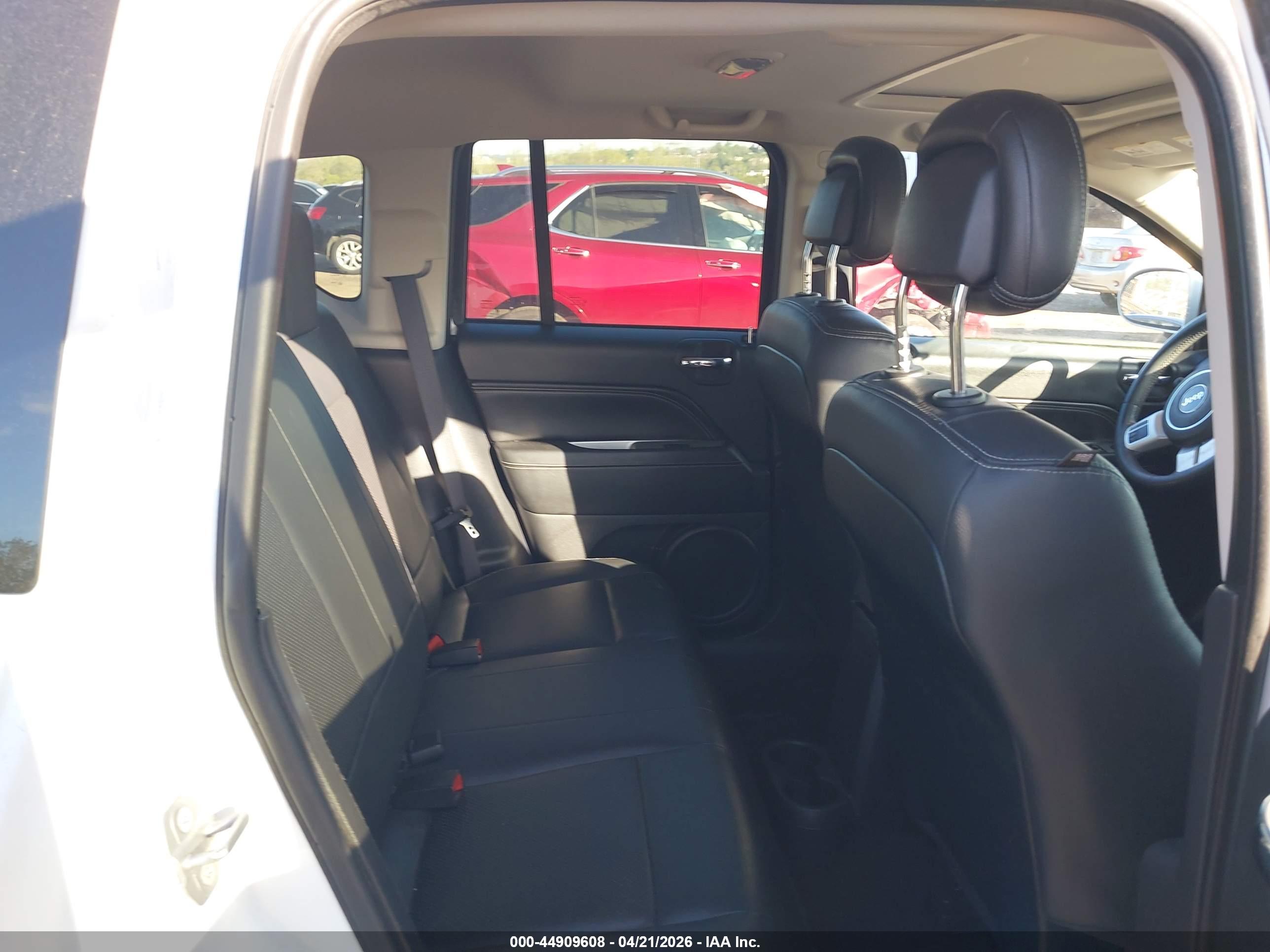 JEEP COMPASS image 8
