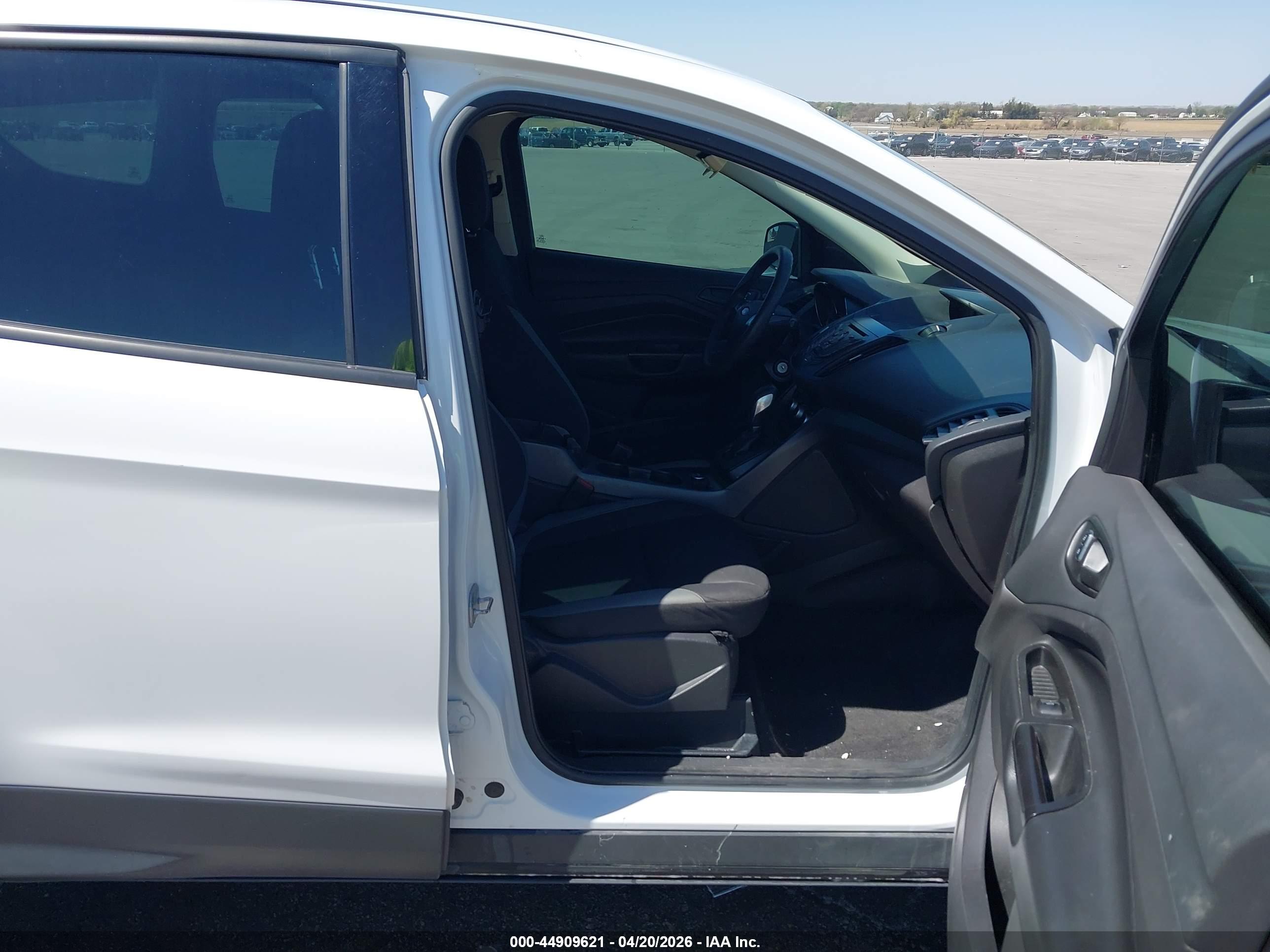 FORD ESCAPE image 5
