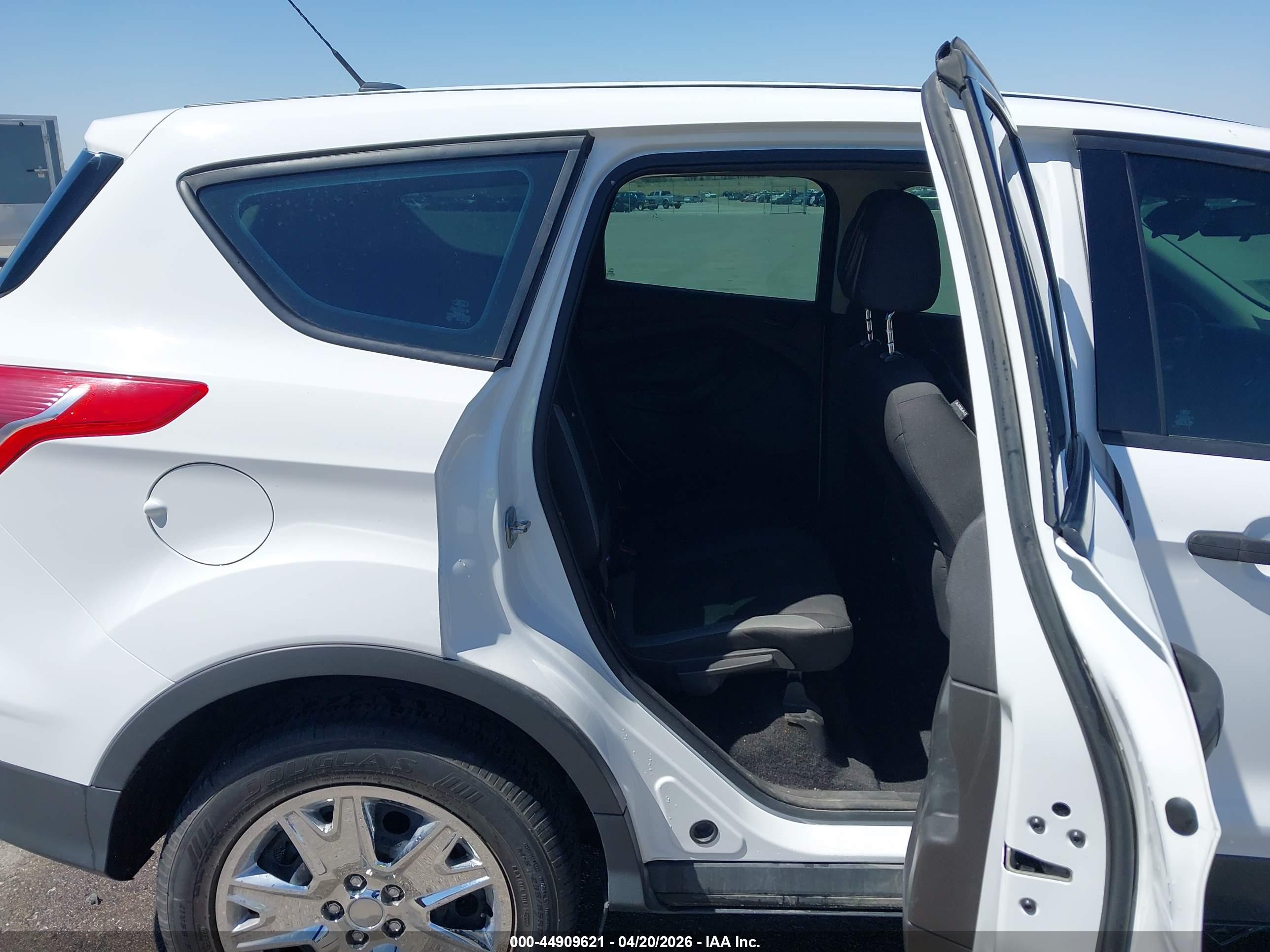 FORD ESCAPE image 8