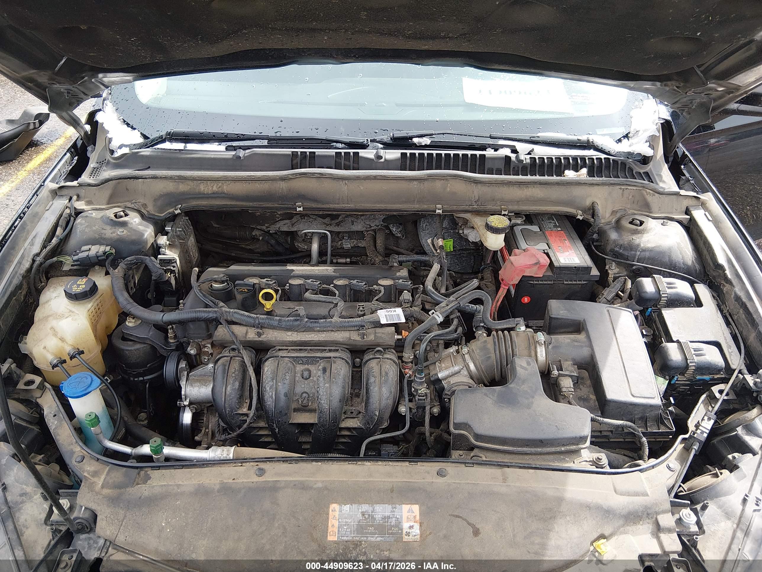 FORD FUSION image 10