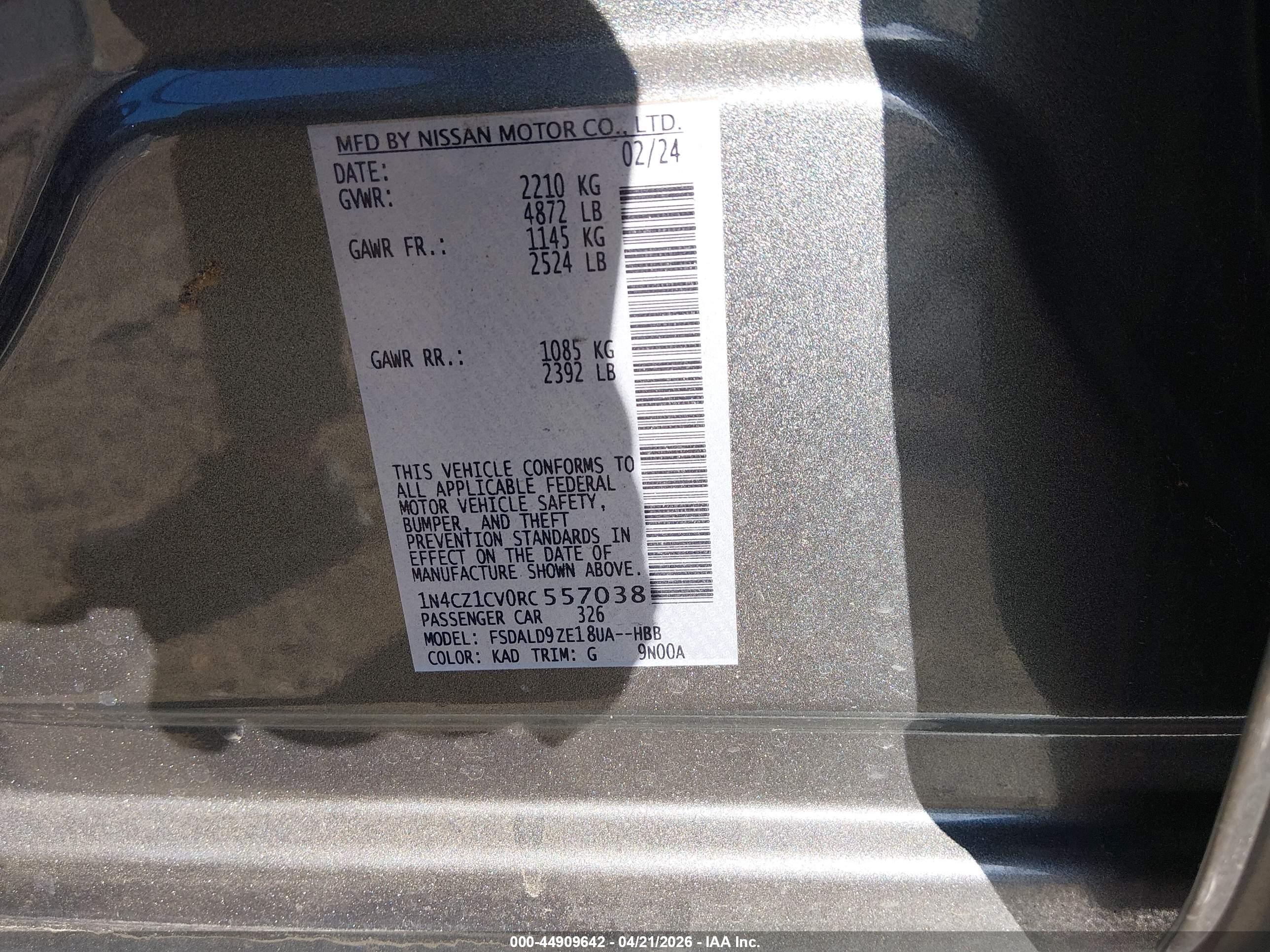 NISSAN LEAF image 9