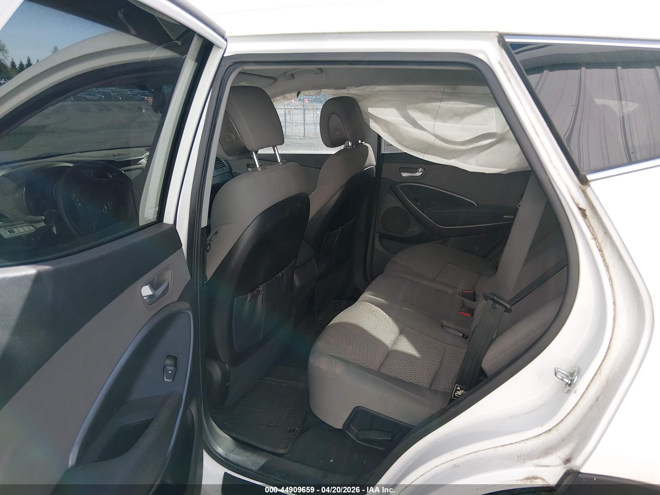 HYUNDAI SANTA image 8