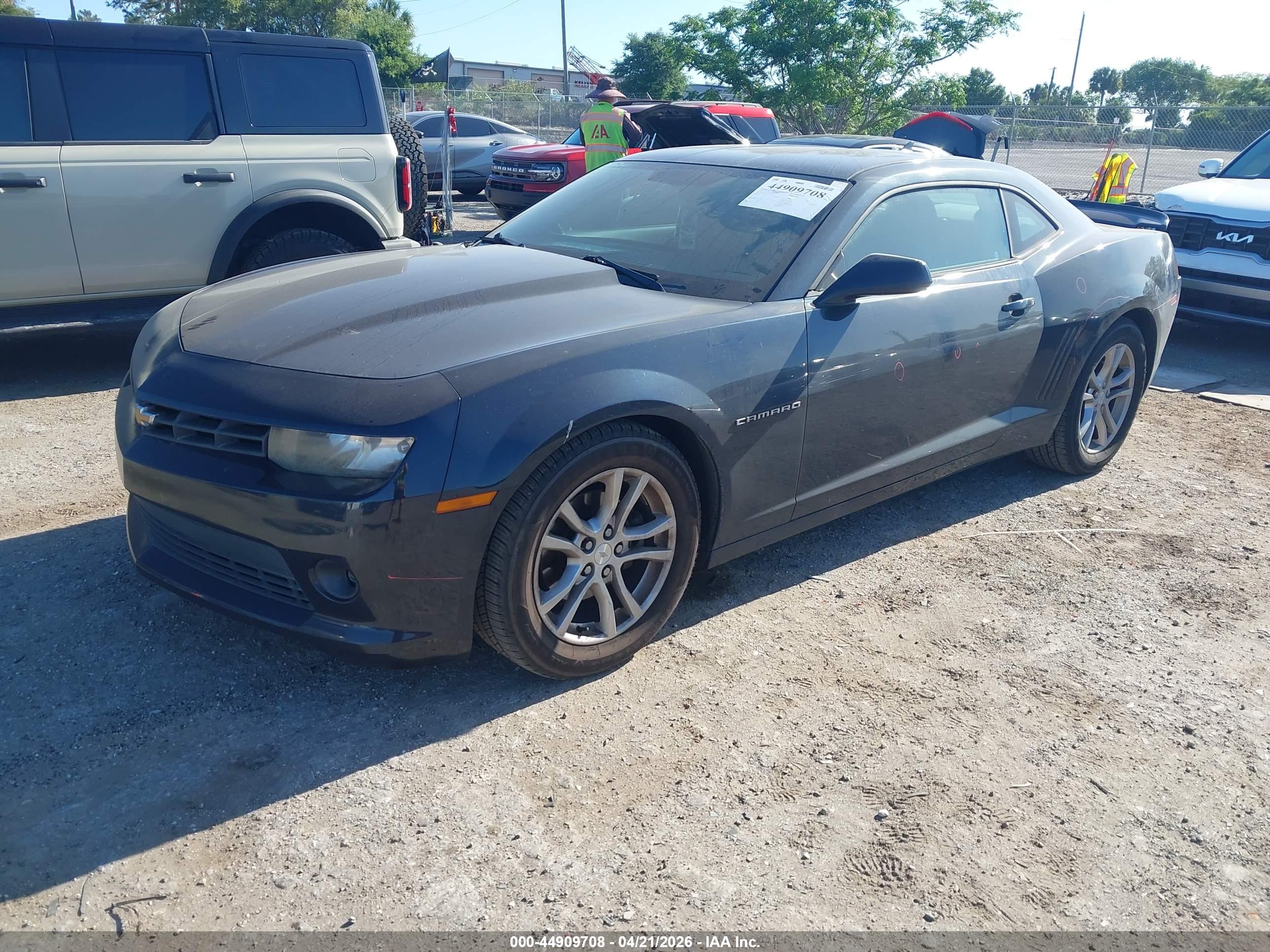 CHEVROLET CAMARO image 2