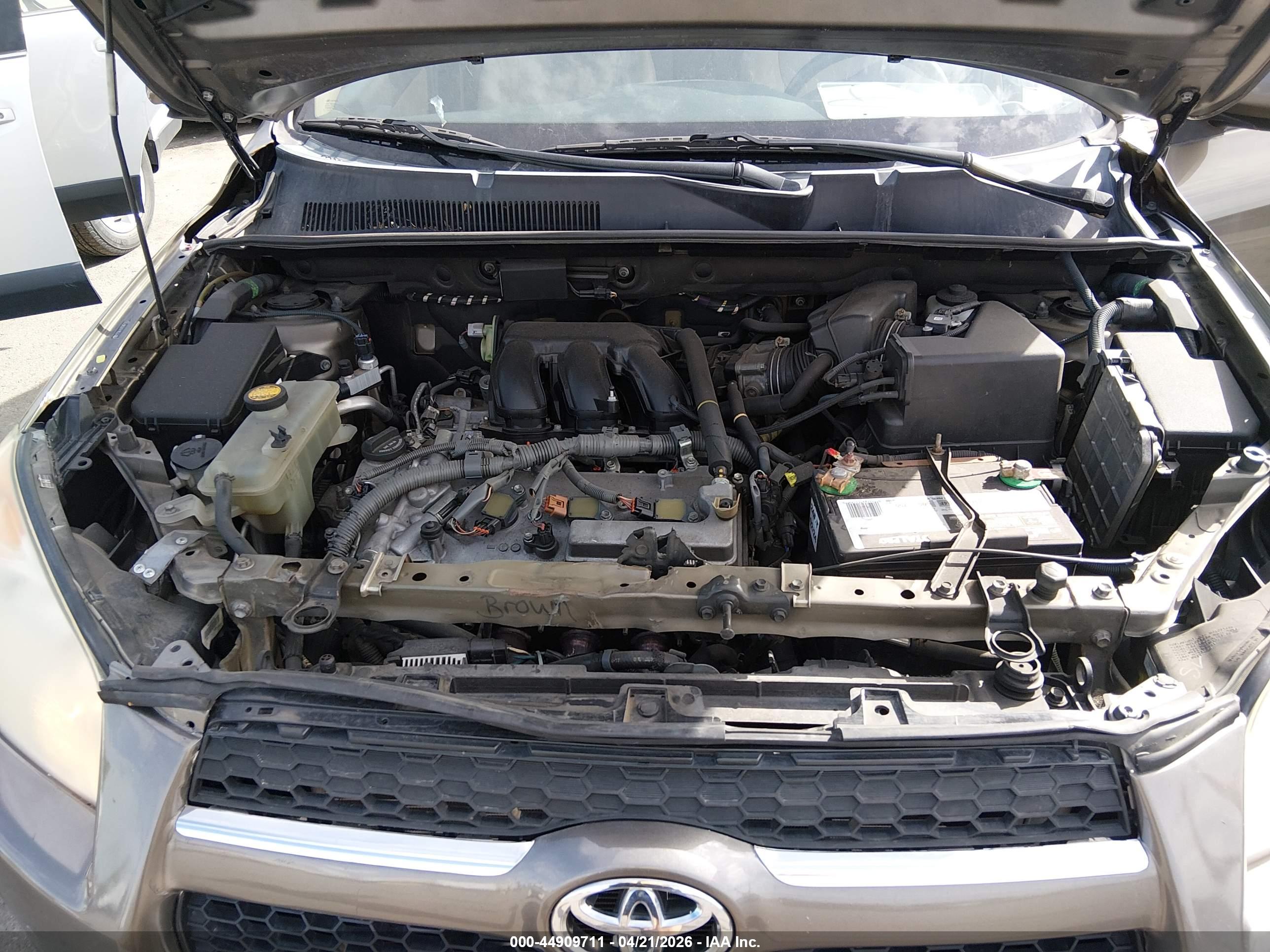 TOYOTA RAV4 image 10
