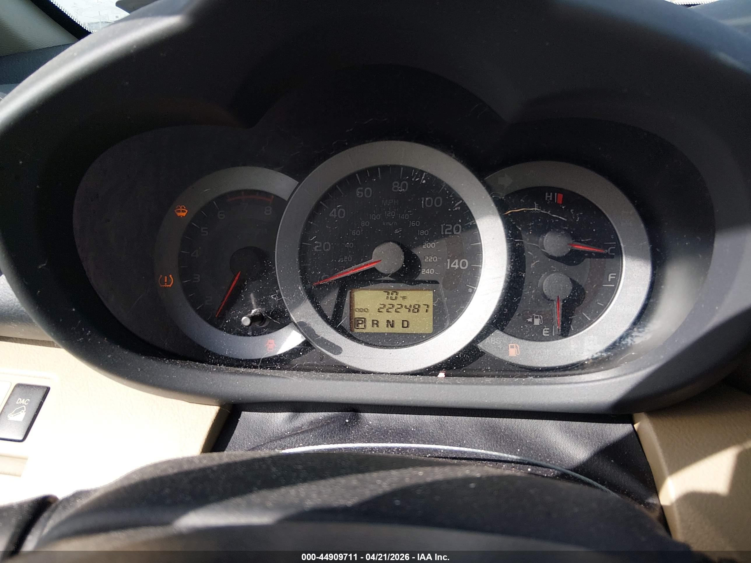 TOYOTA RAV4 image 7