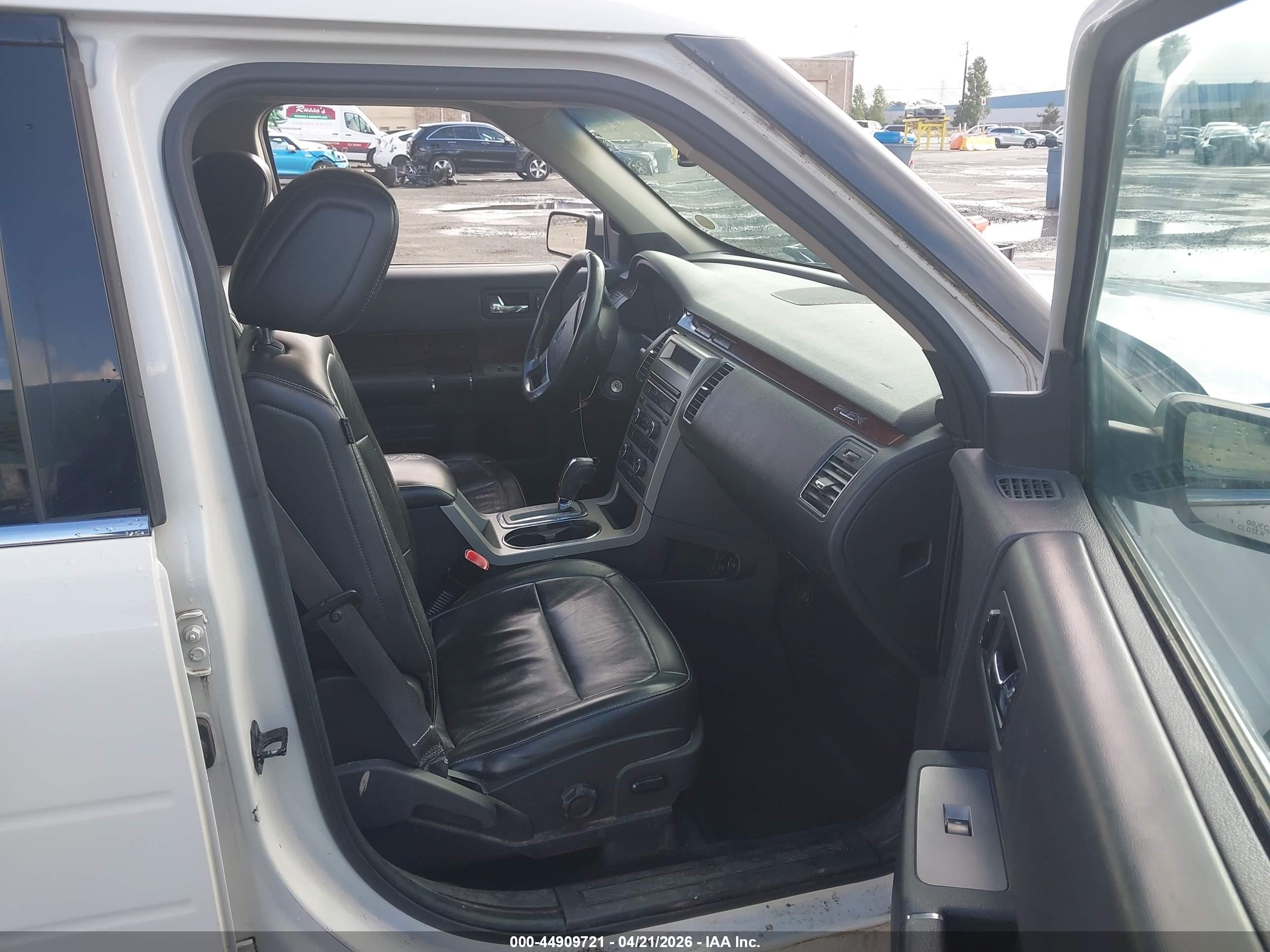 FORD FLEX image 5