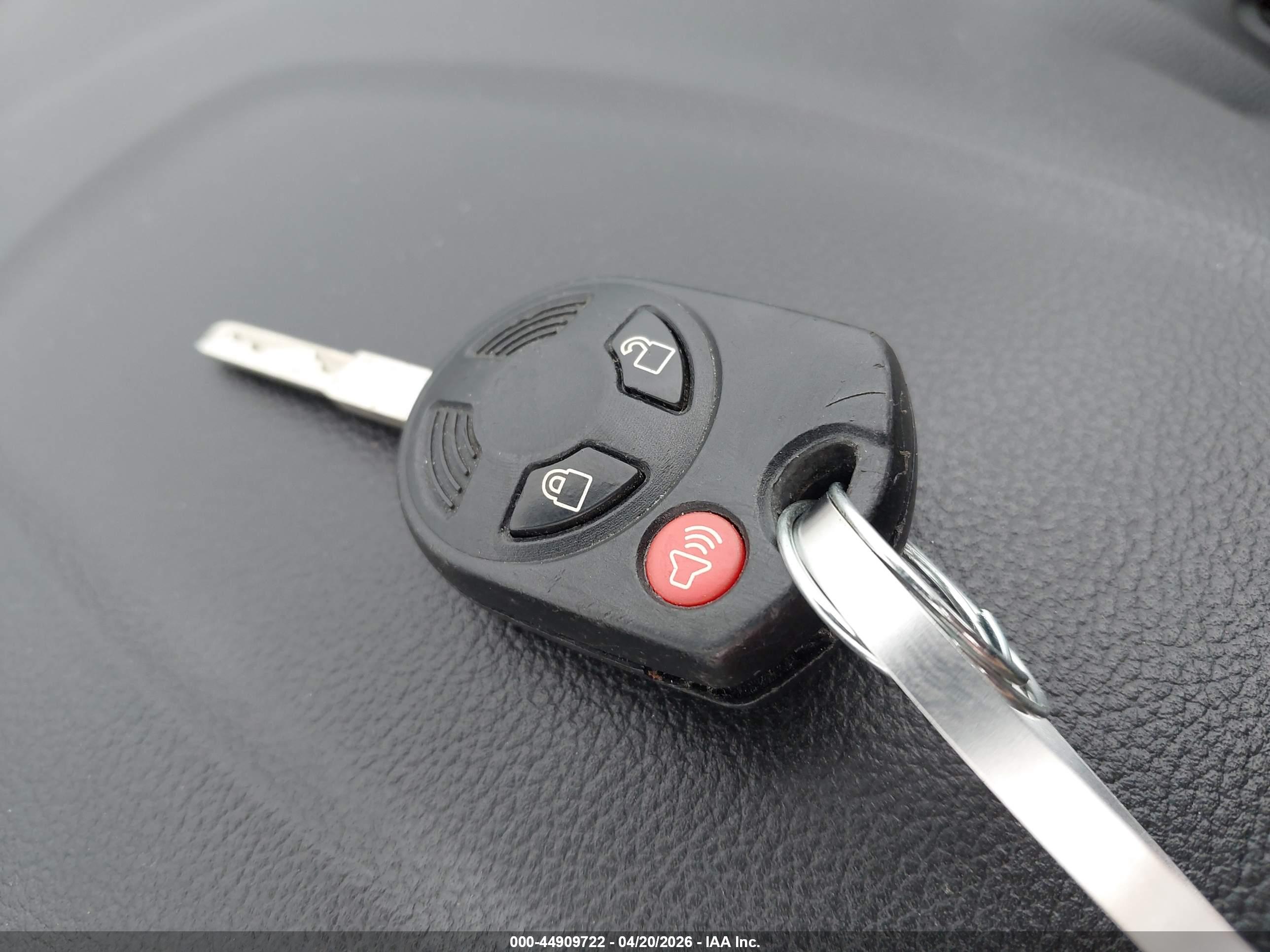 FORD ESCAPE image 11