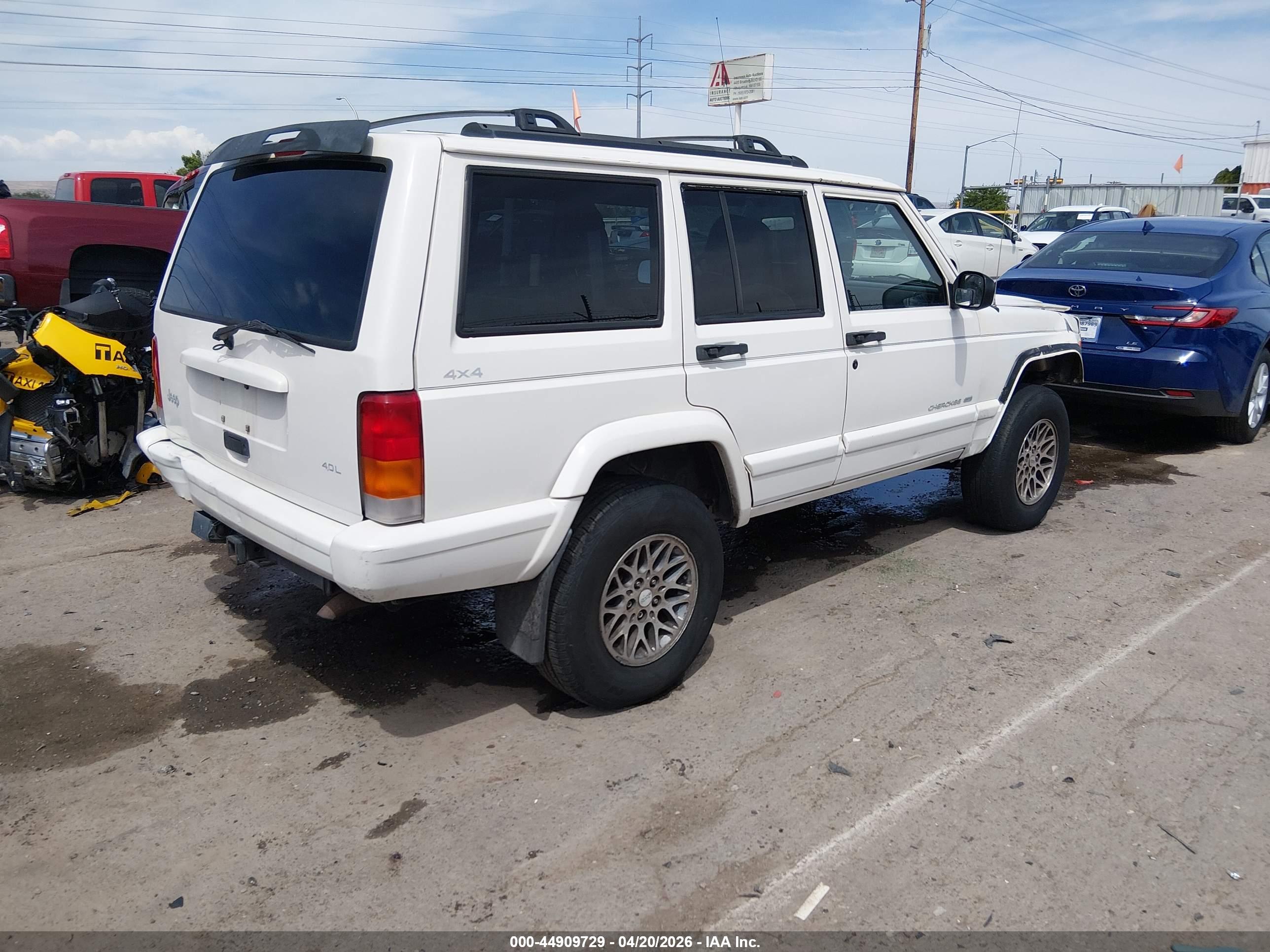JEEP CHEROKEE image 4