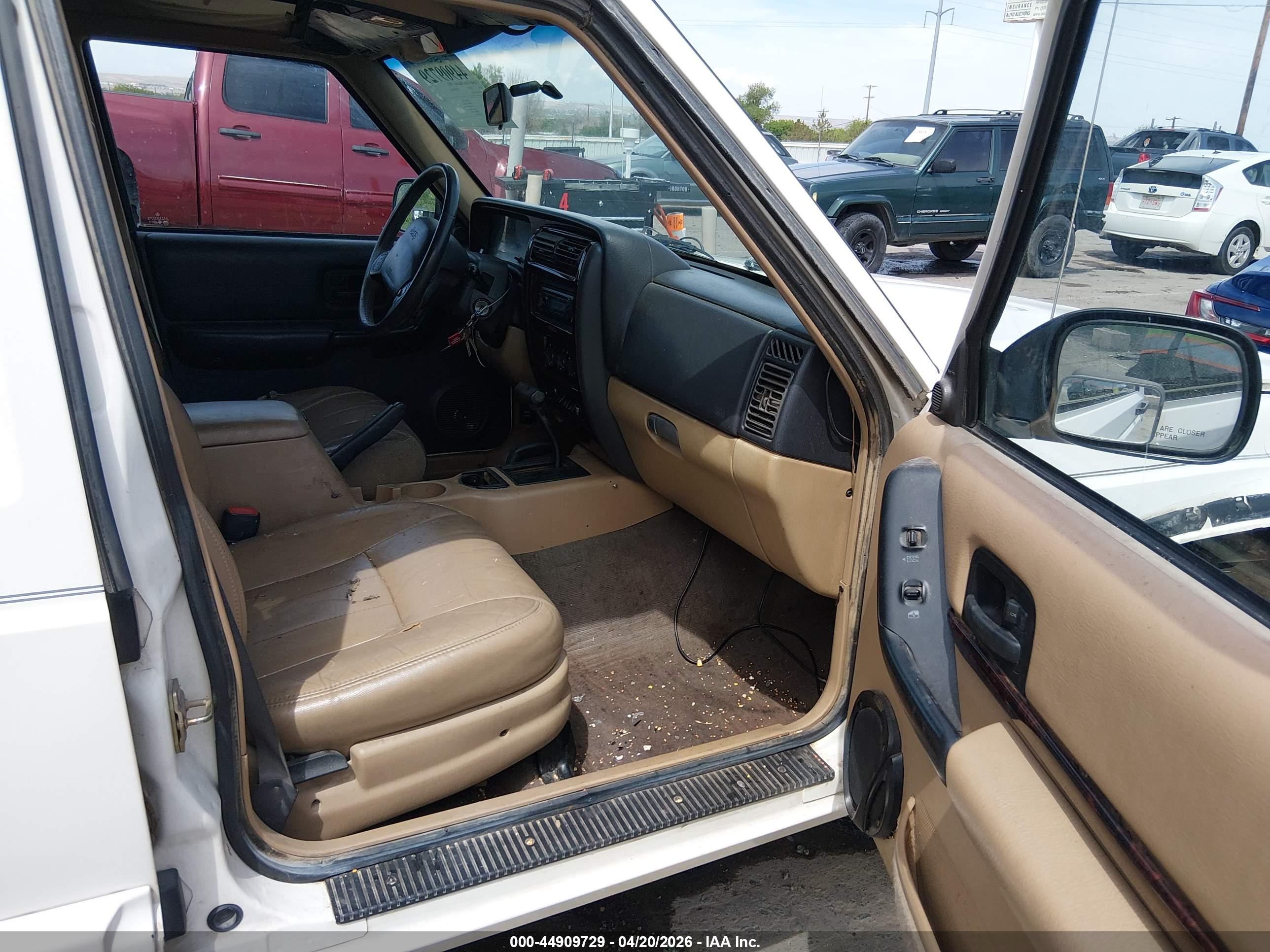 JEEP CHEROKEE image 5
