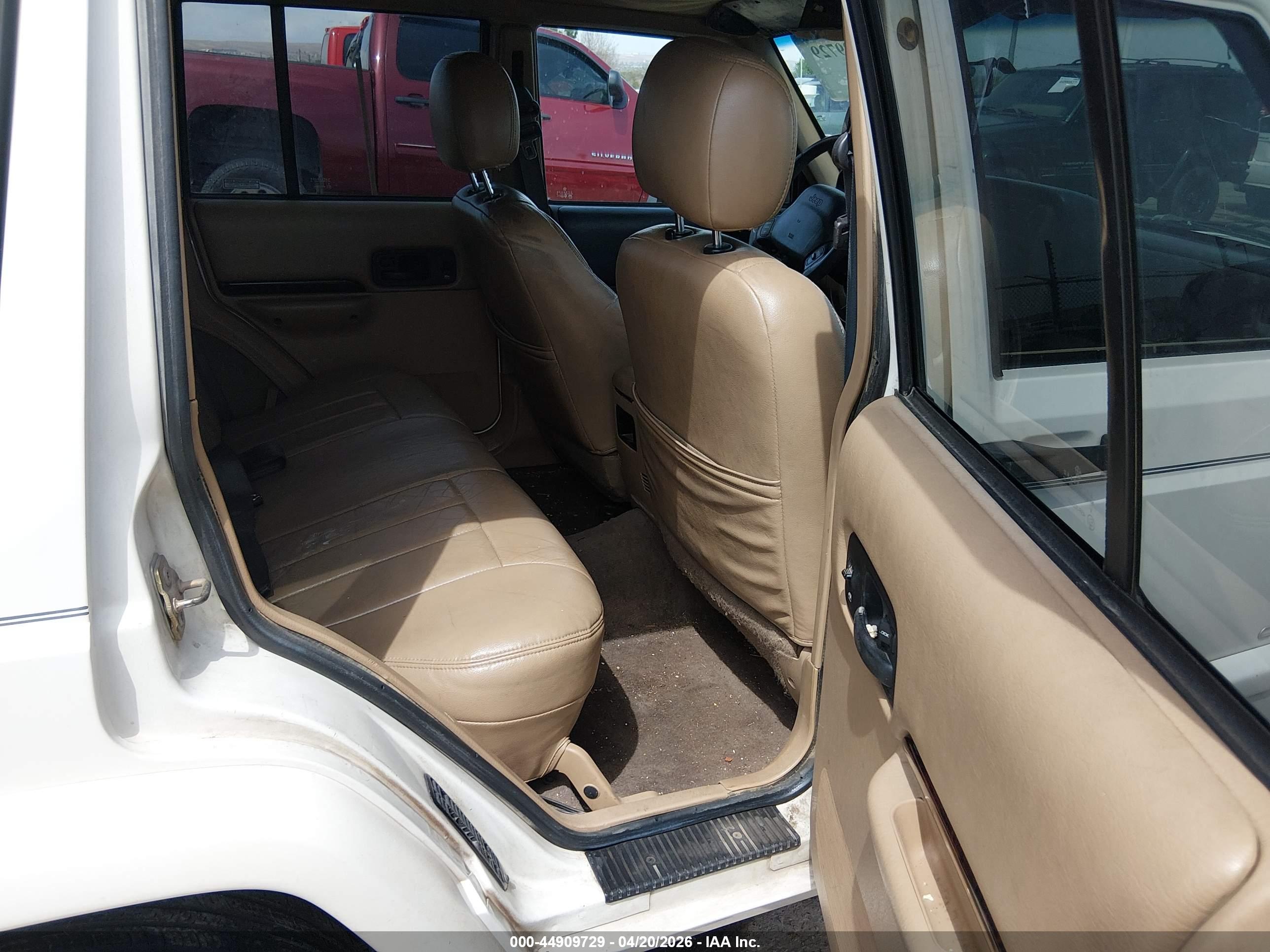 JEEP CHEROKEE image 8
