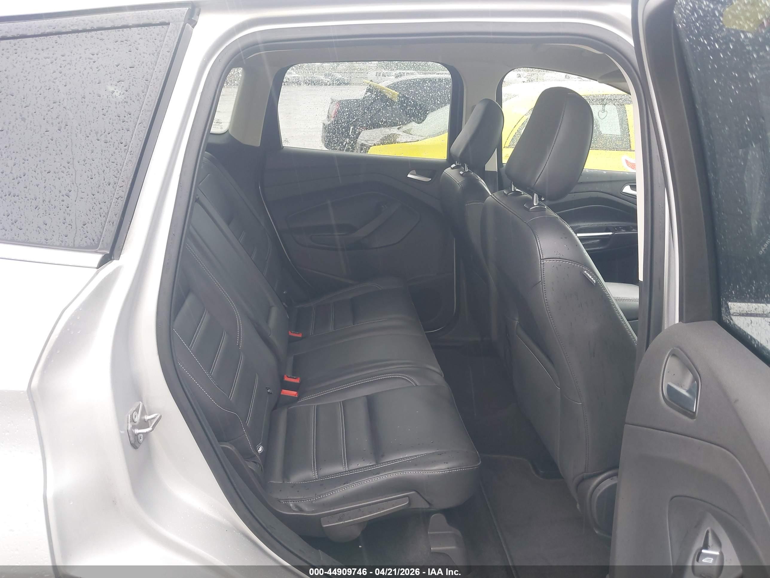 FORD ESCAPE image 8
