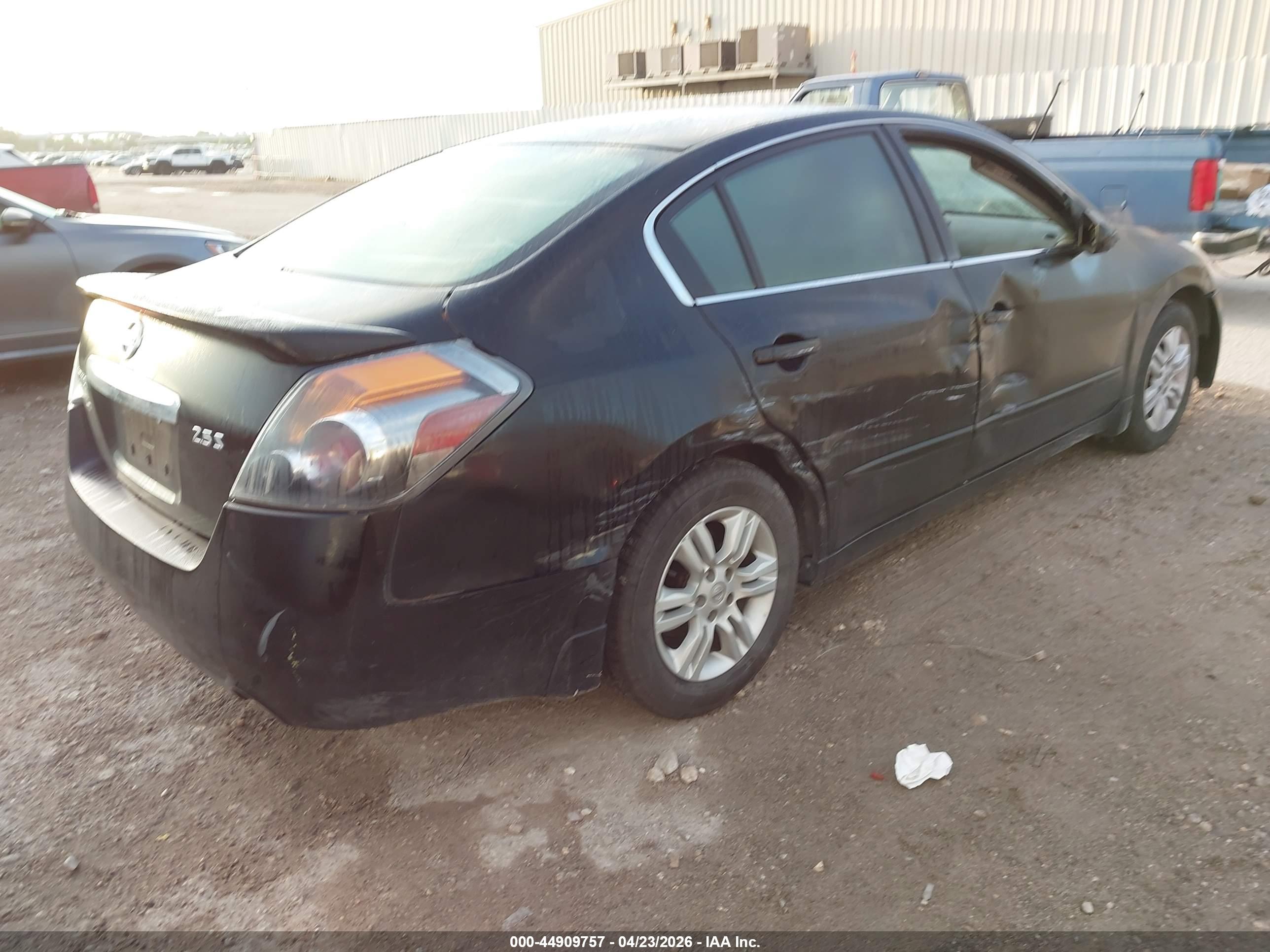 NISSAN ALTIMA image 4