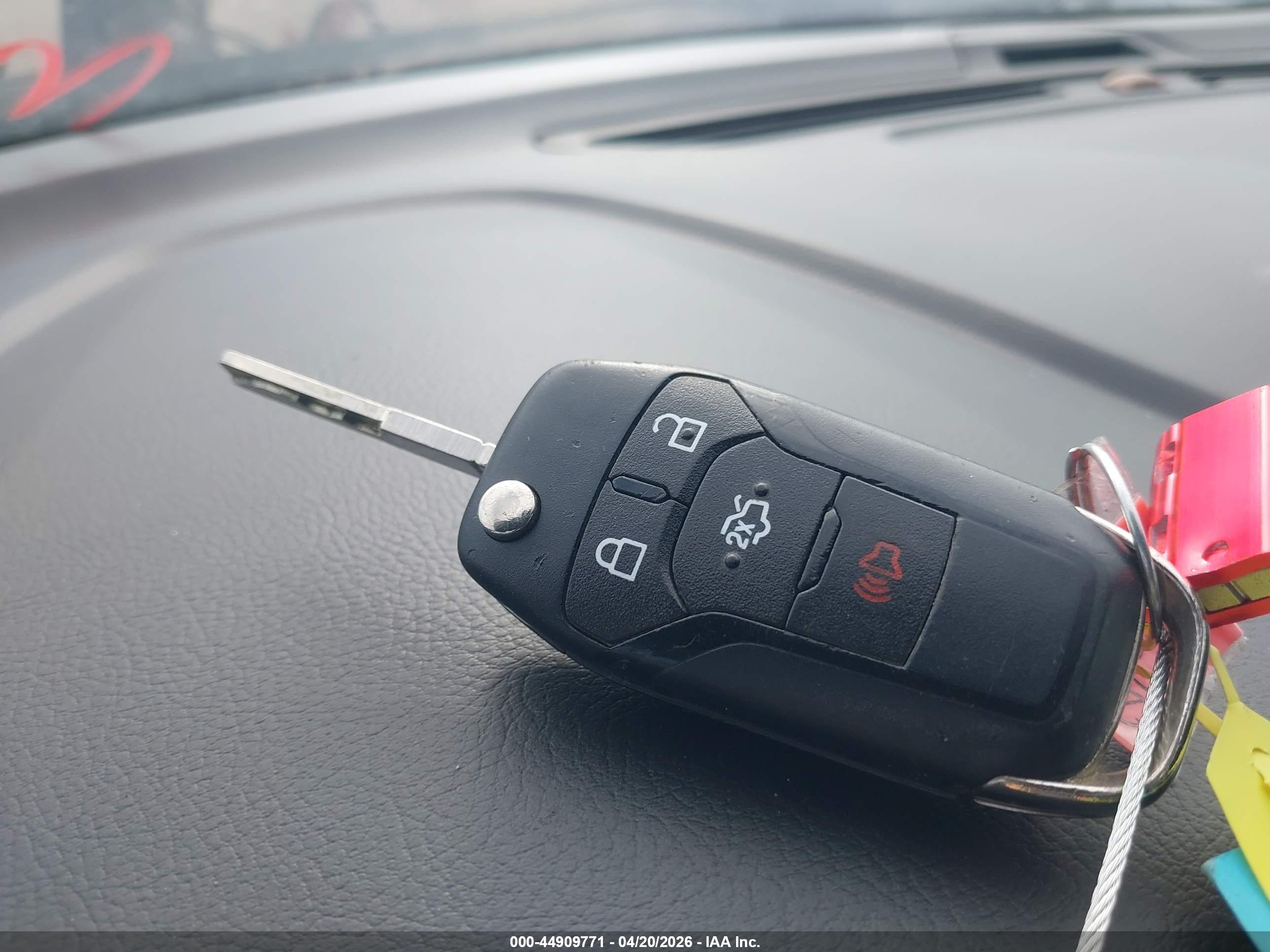 FORD FUSION image 11