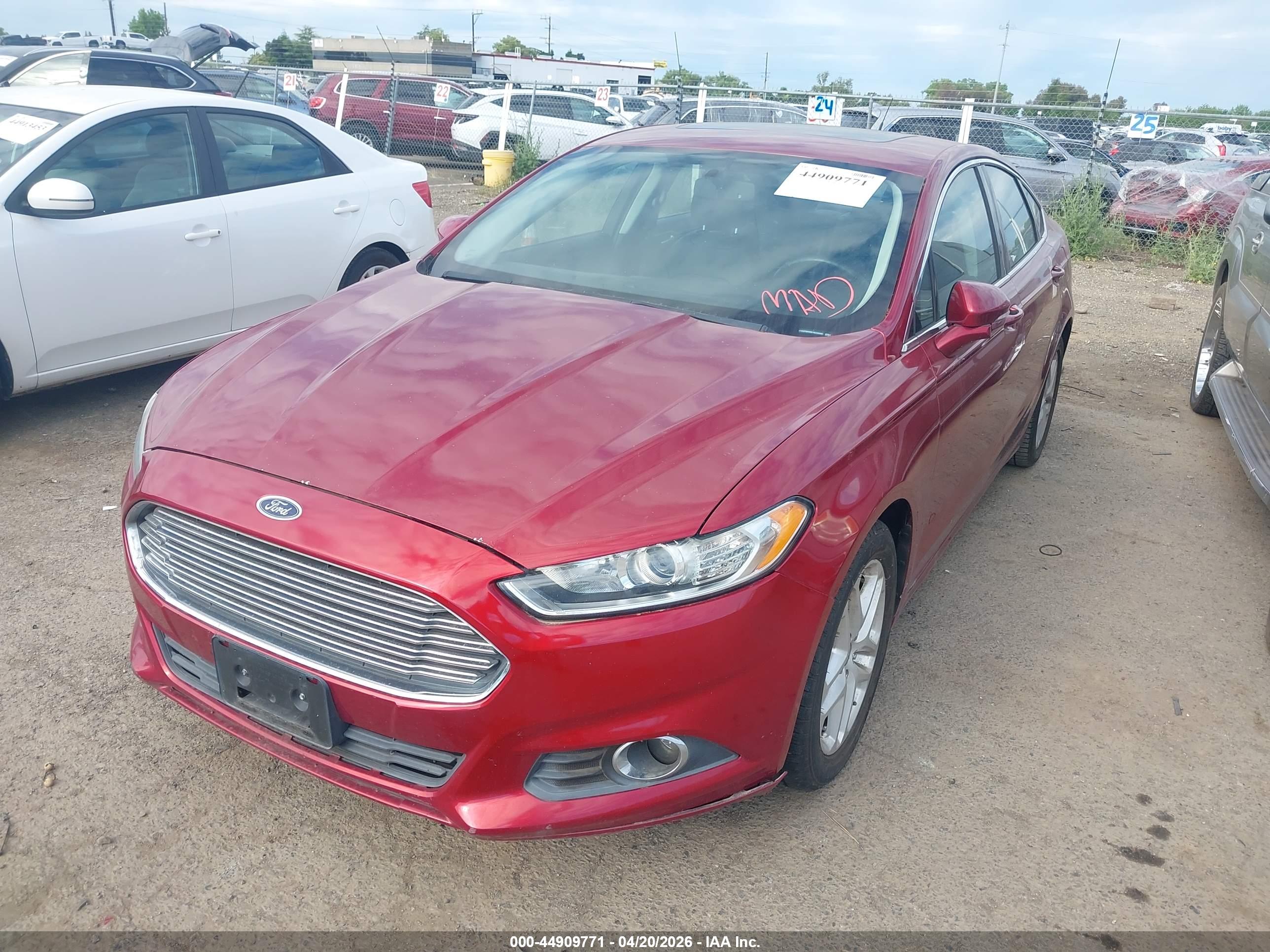 FORD FUSION image 2