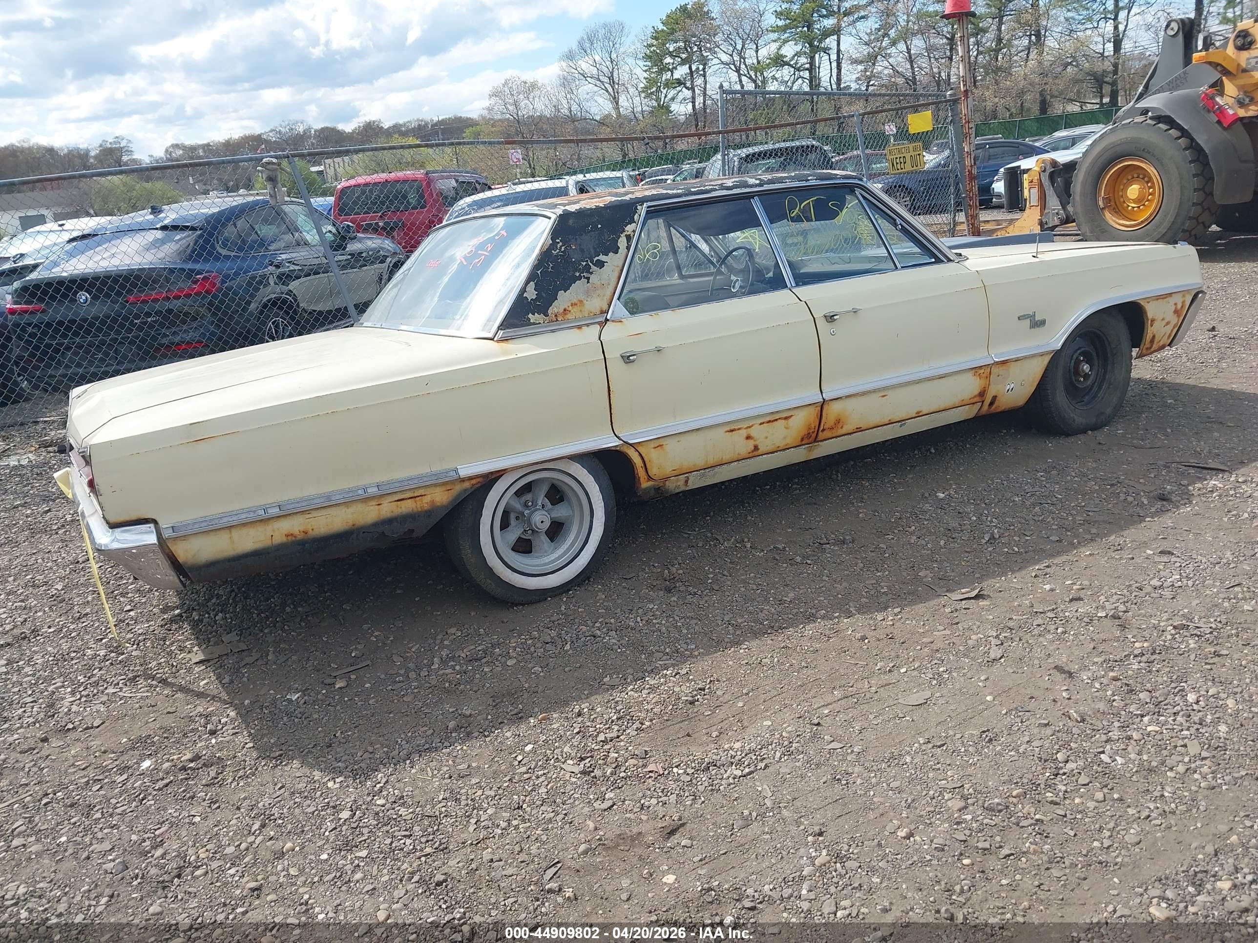 DODGE MONACO image 4