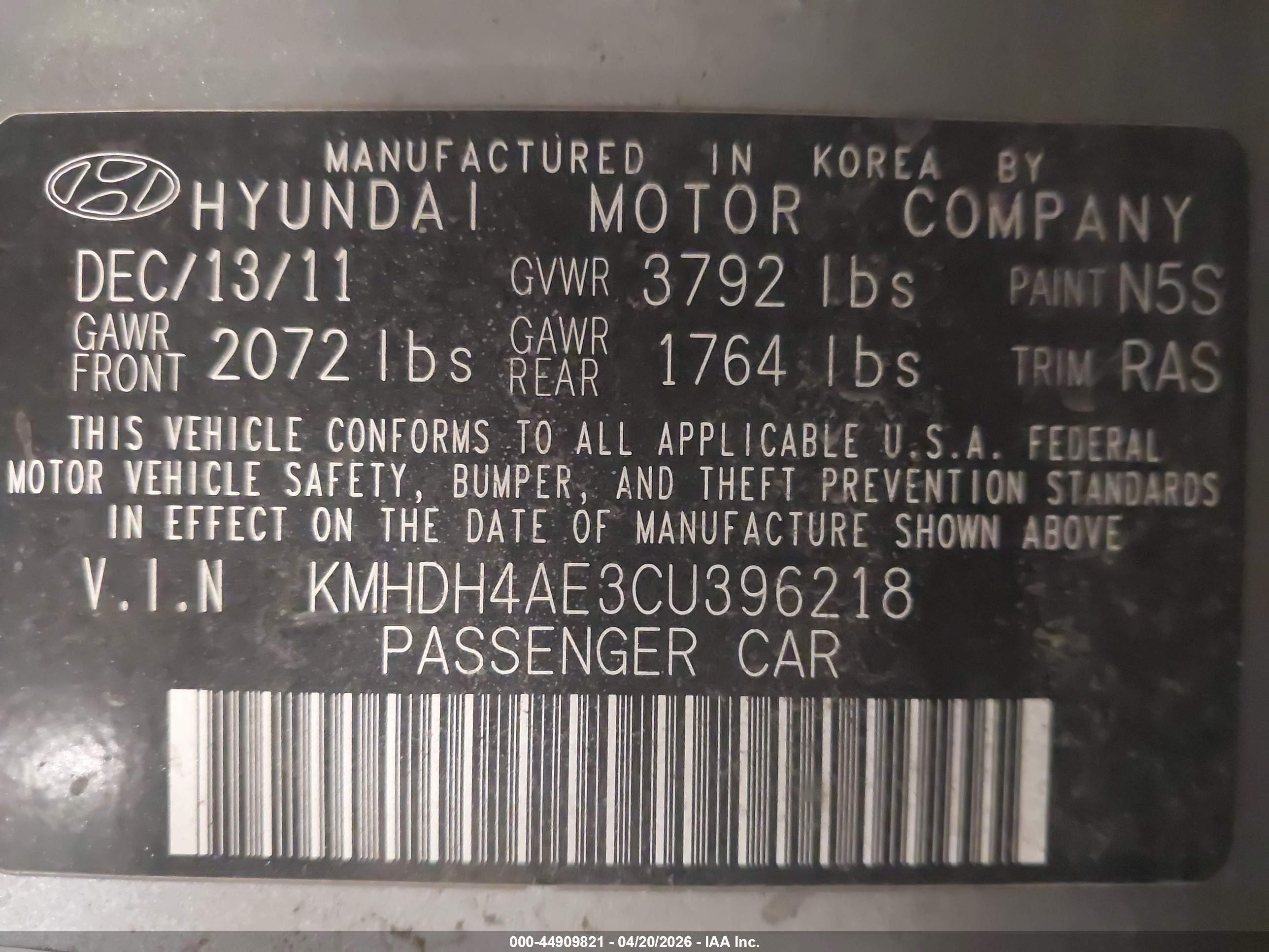 HYUNDAI ELANTRA image 9