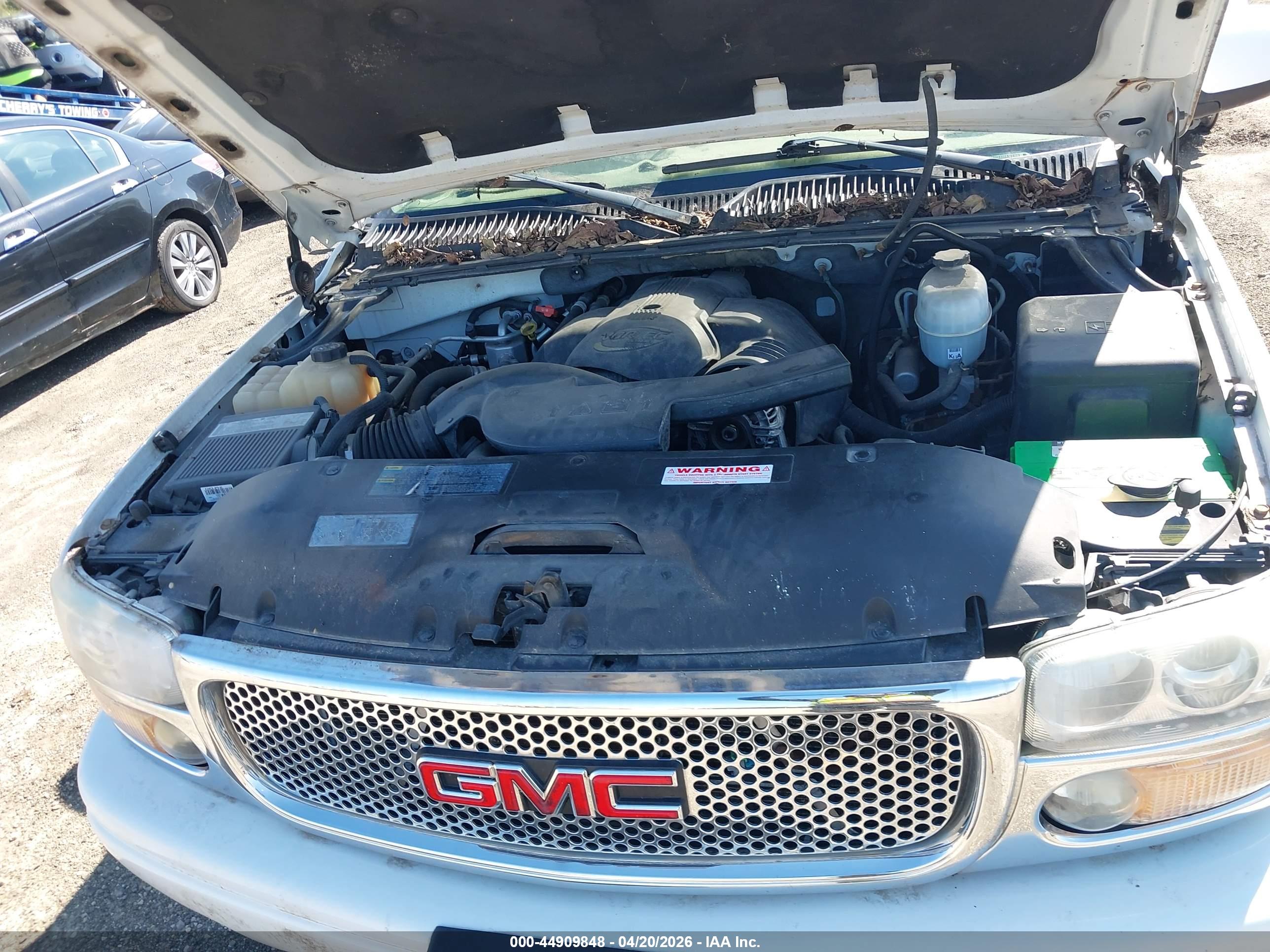 GMC YUKON image 10