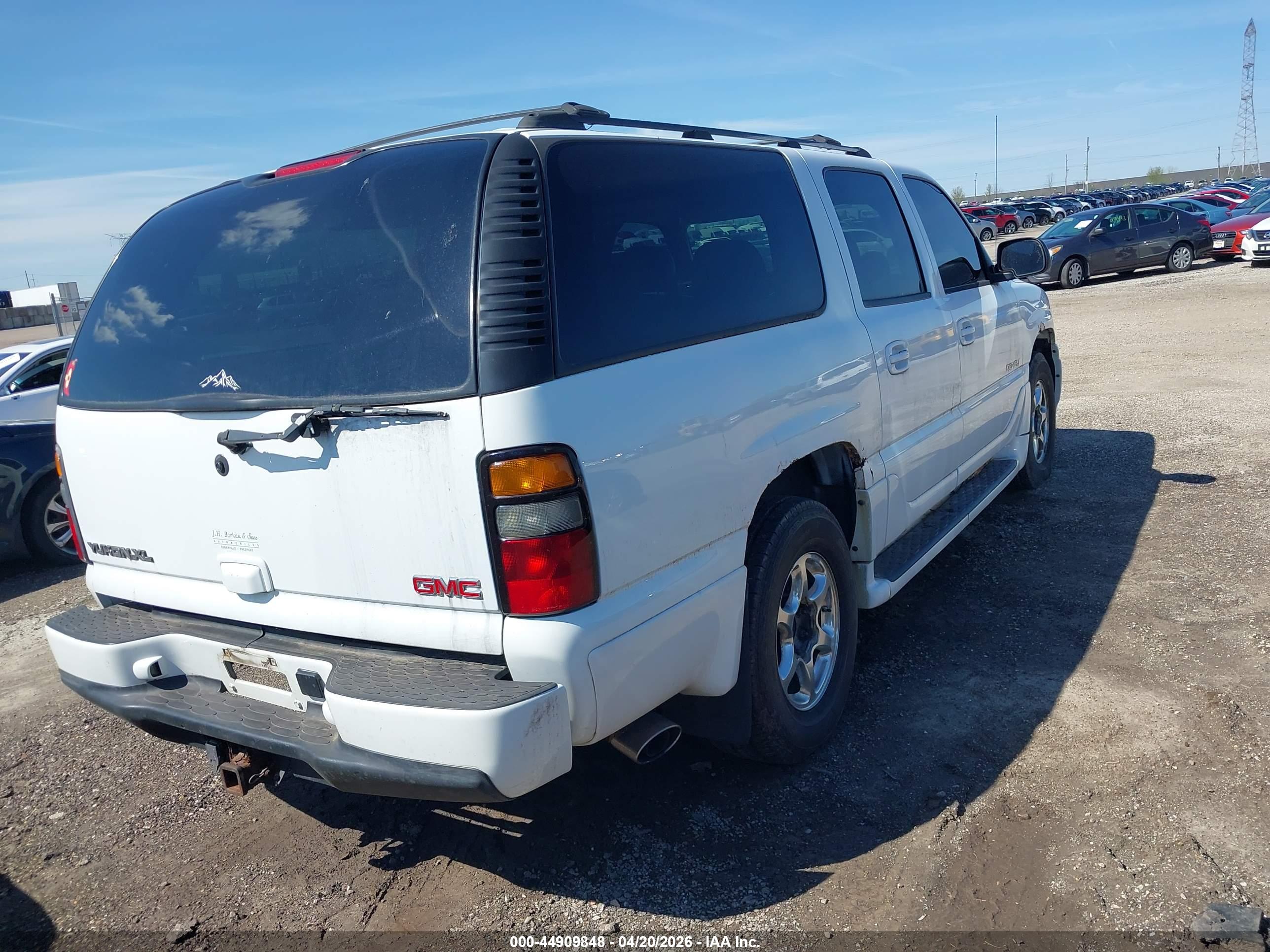 GMC YUKON image 4
