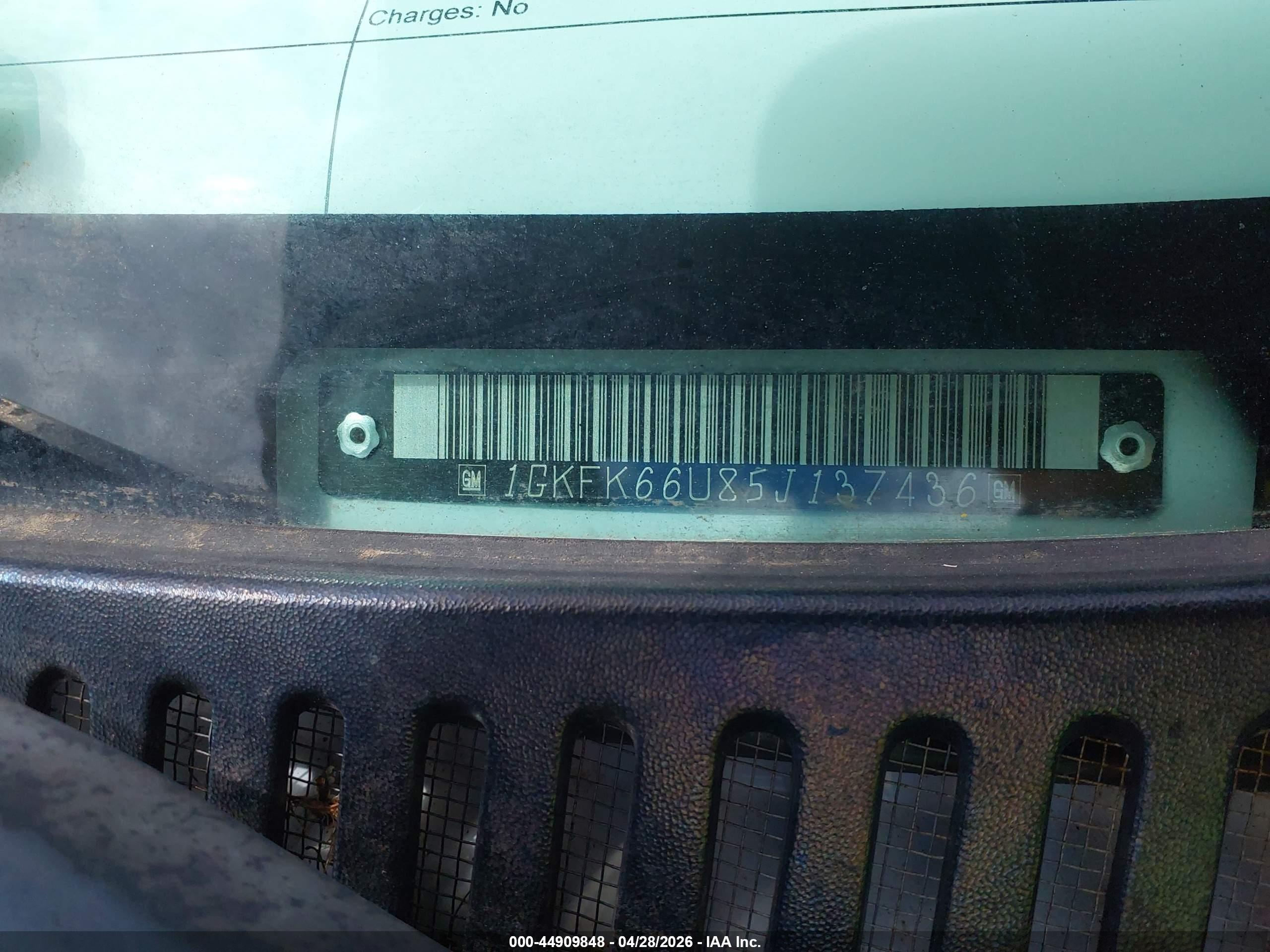GMC YUKON image 9