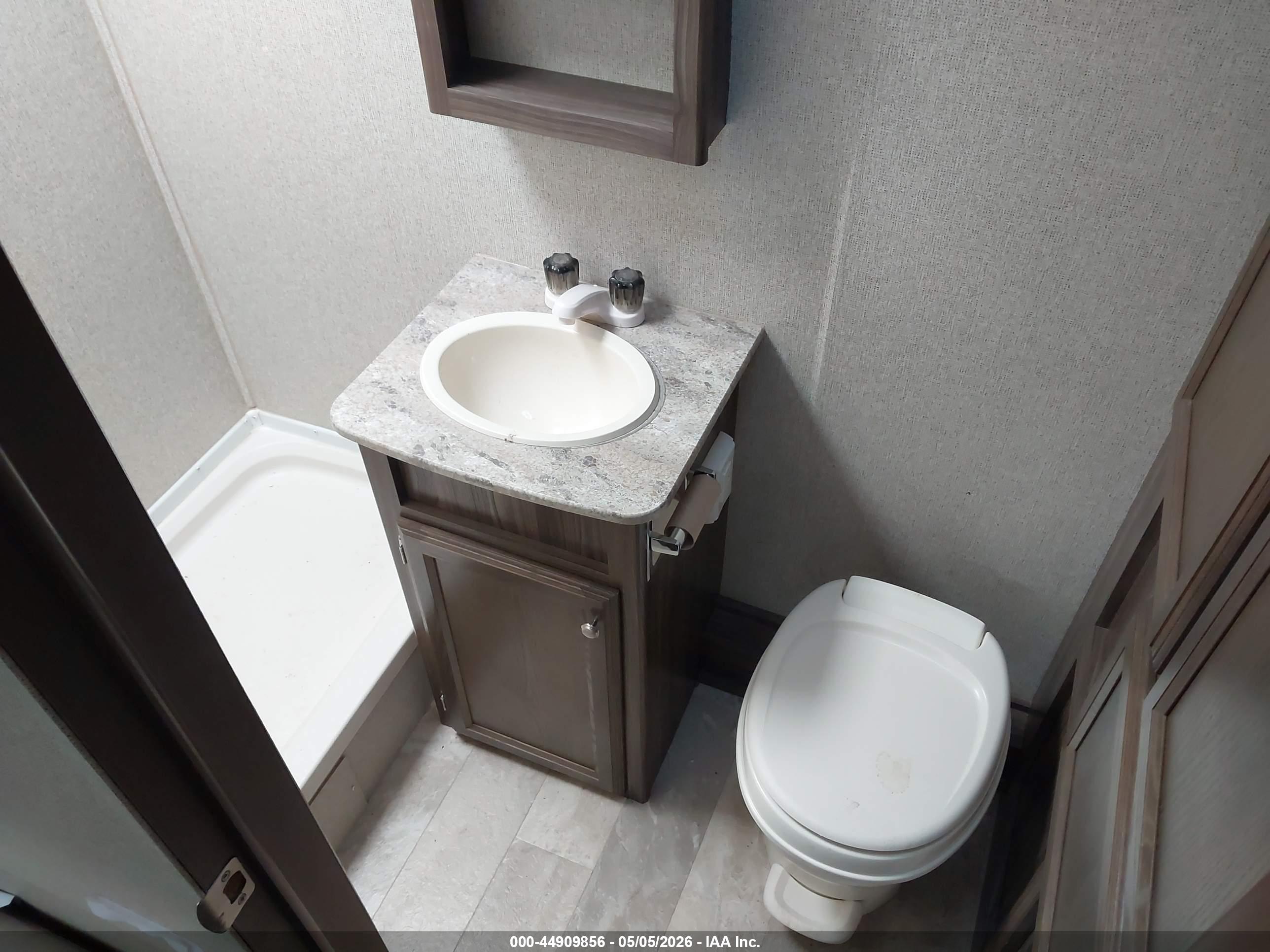 COACHMEN APEX image 10