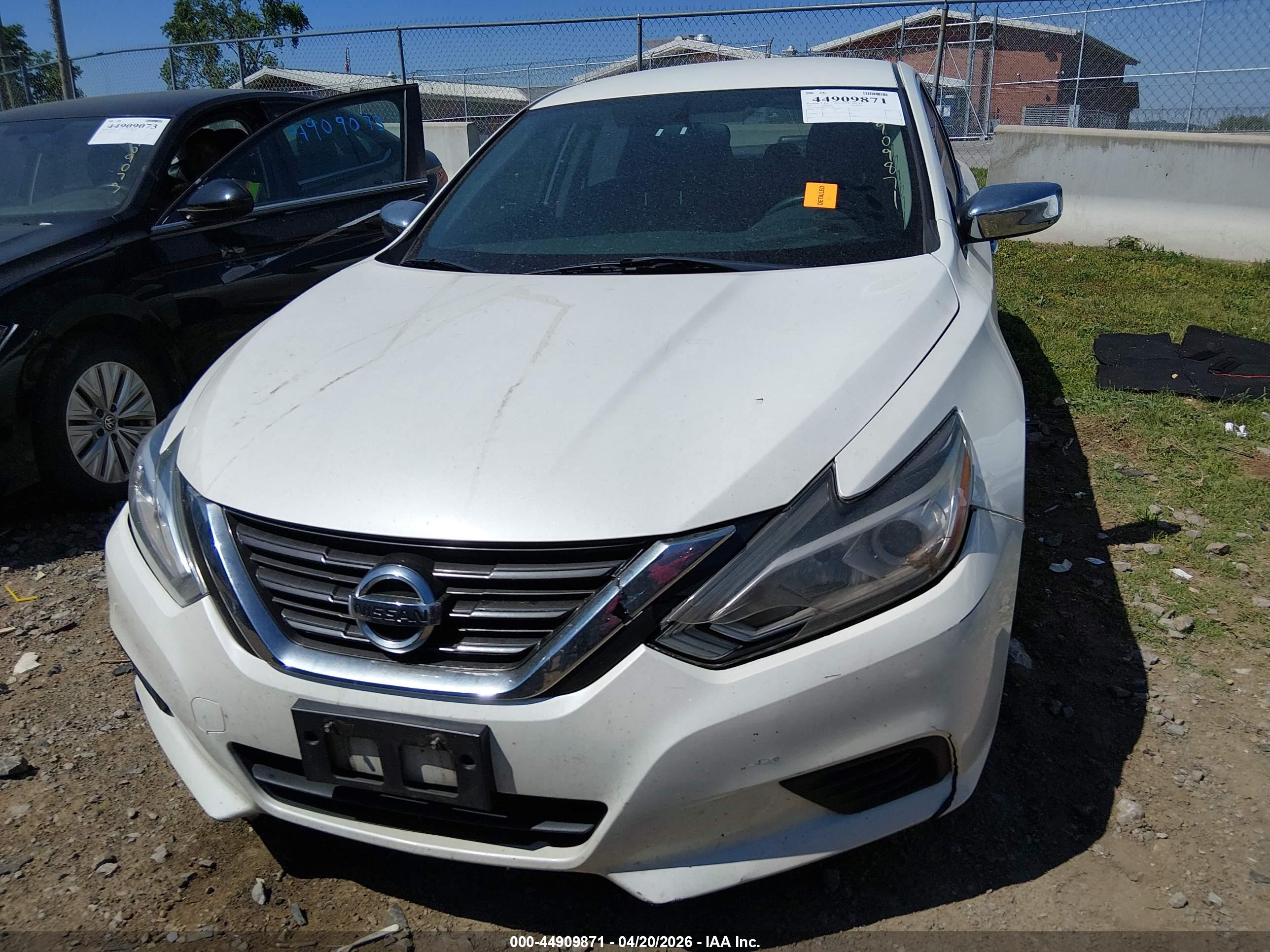 NISSAN ALTIMA image 6