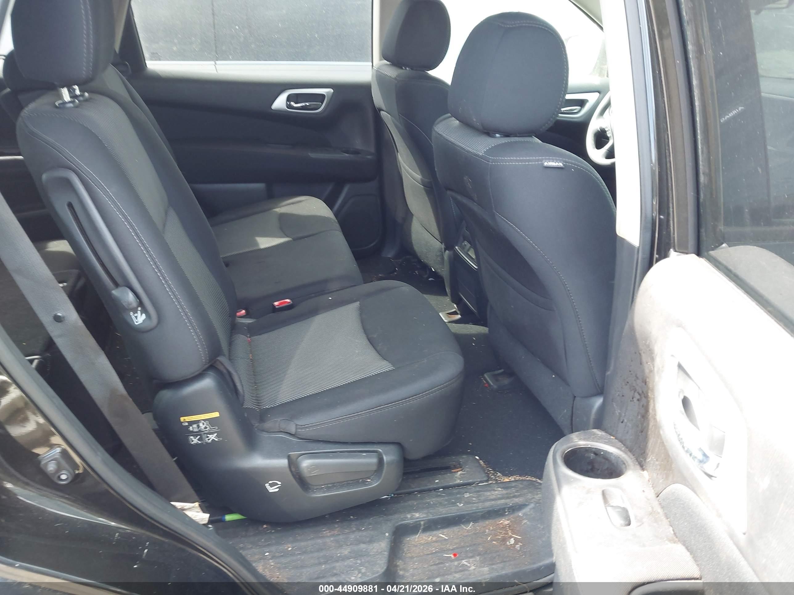 NISSAN PATHFINDER image 8
