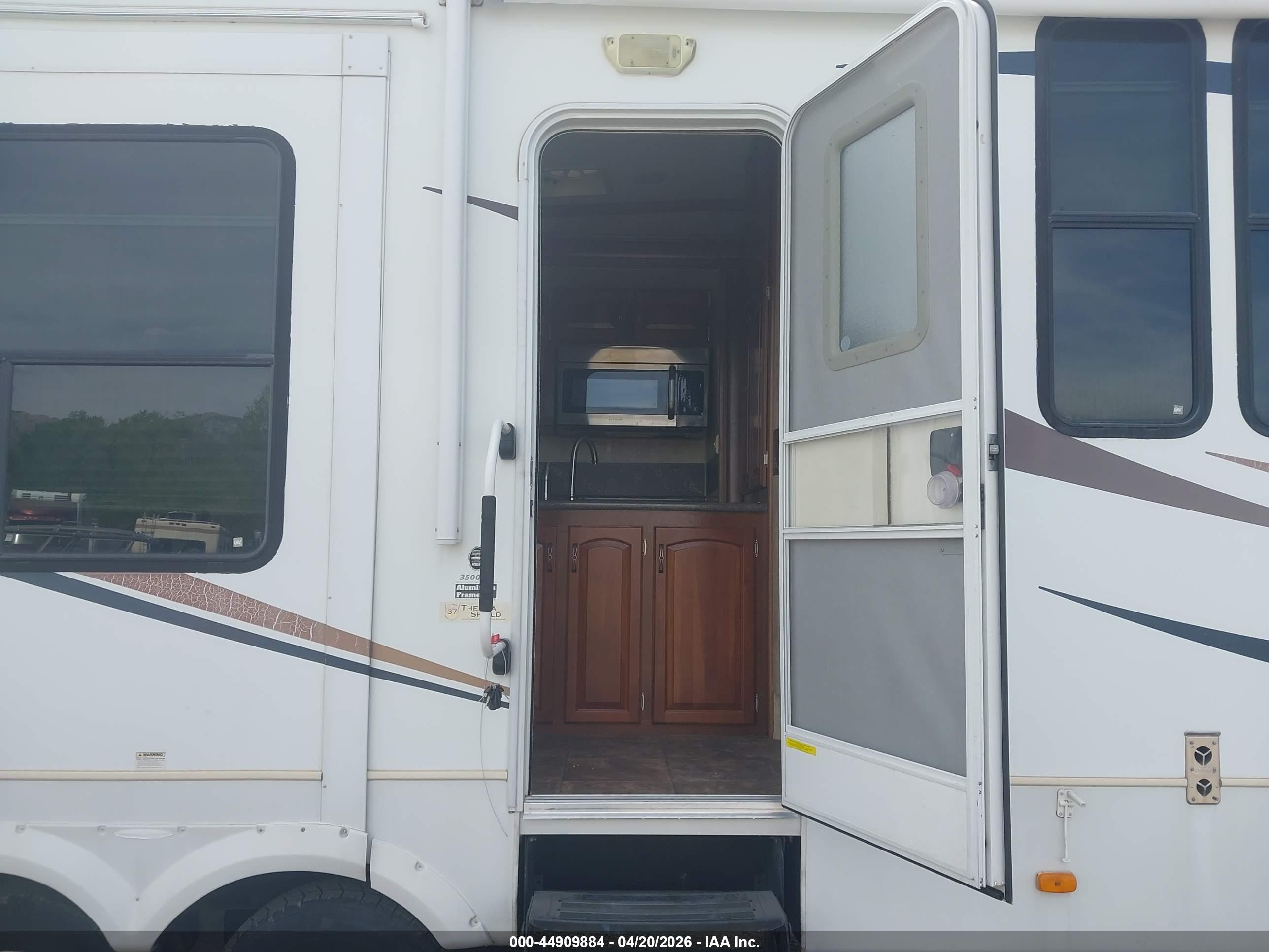 KEYSTONE RV image 5