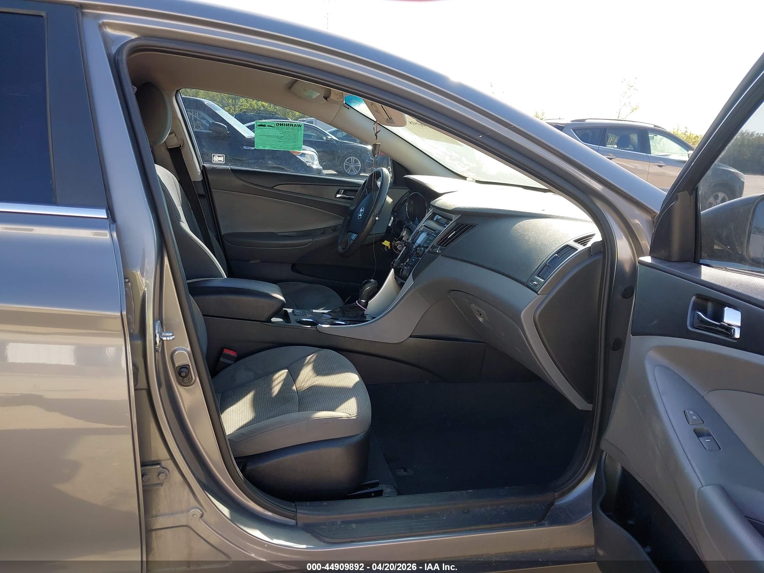 HYUNDAI SONATA image 5