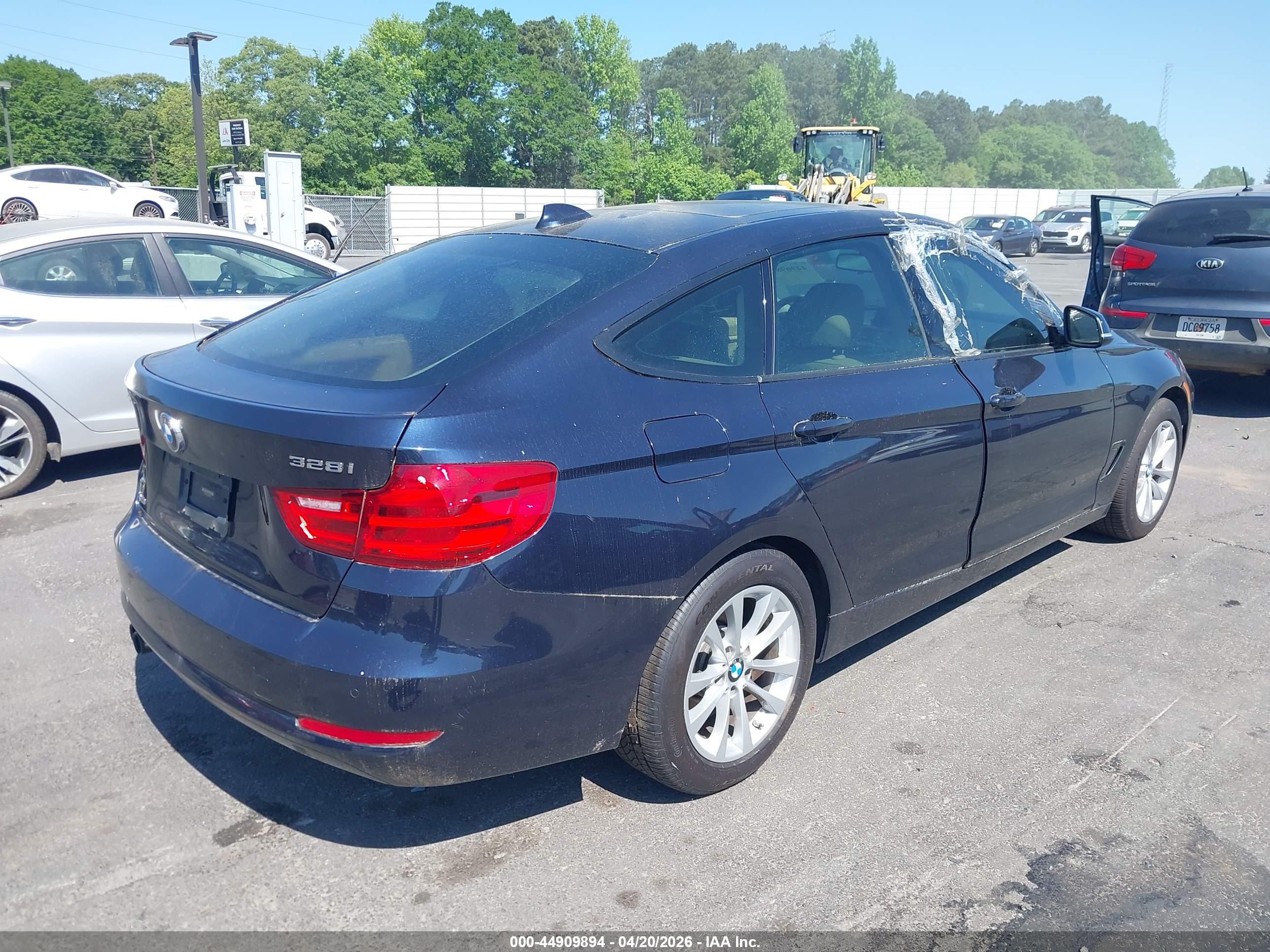 BMW 328I image 4