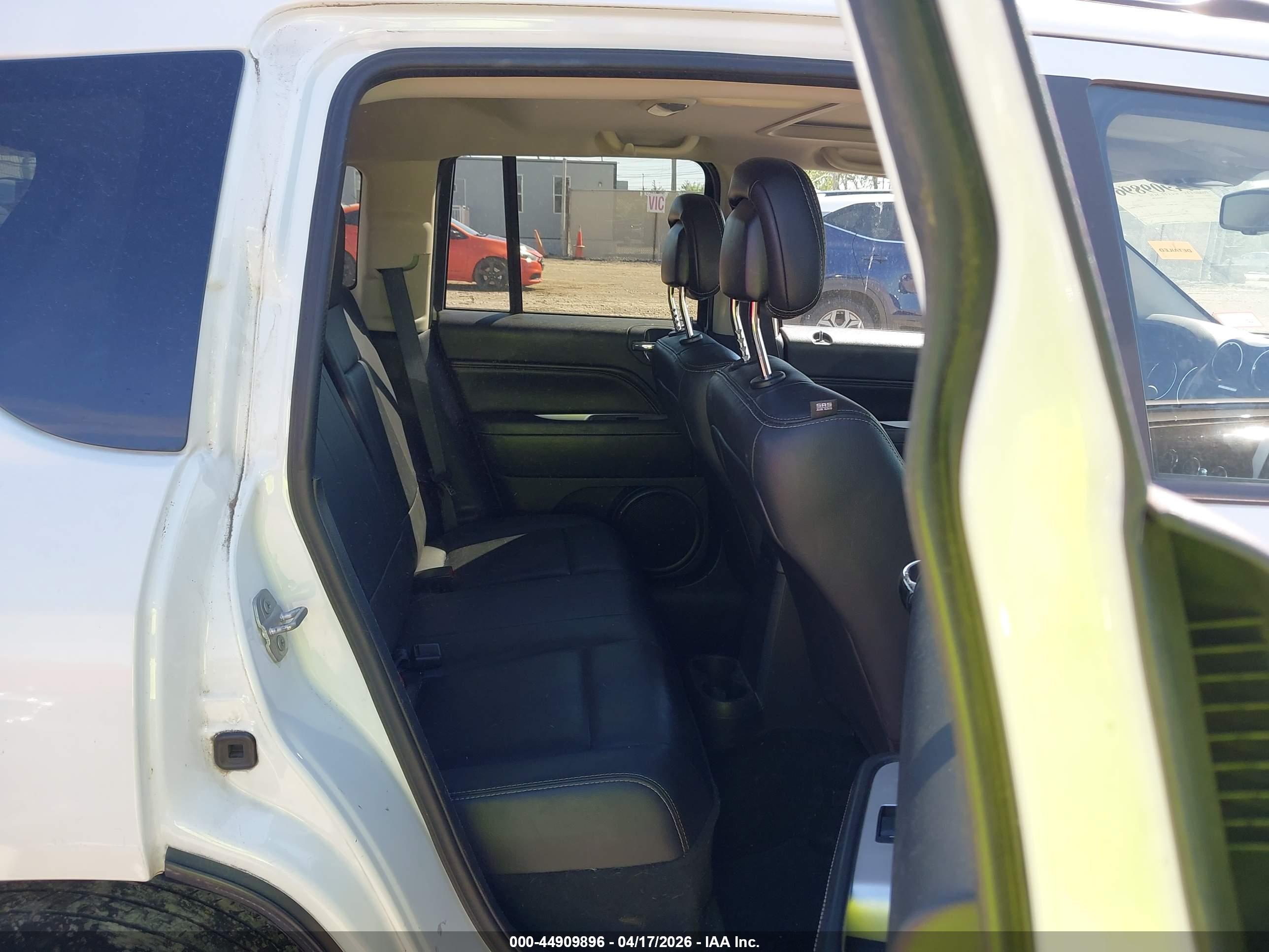 JEEP COMPASS image 8