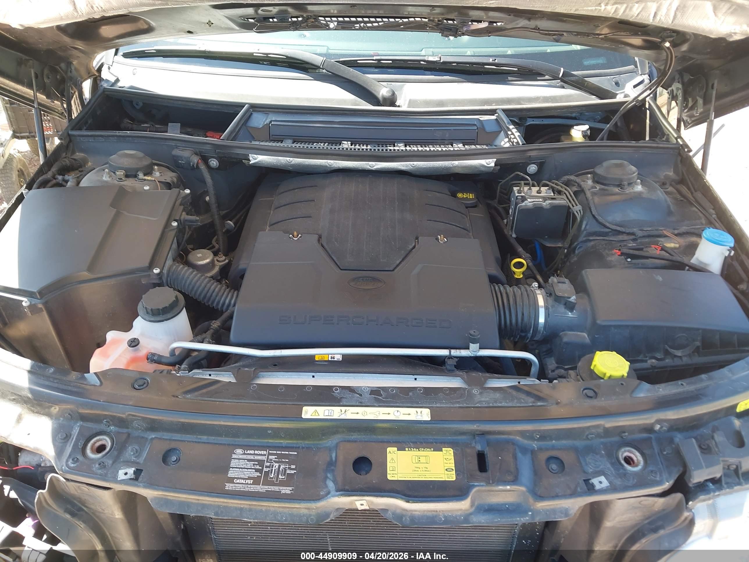 LAND ROVER image 10