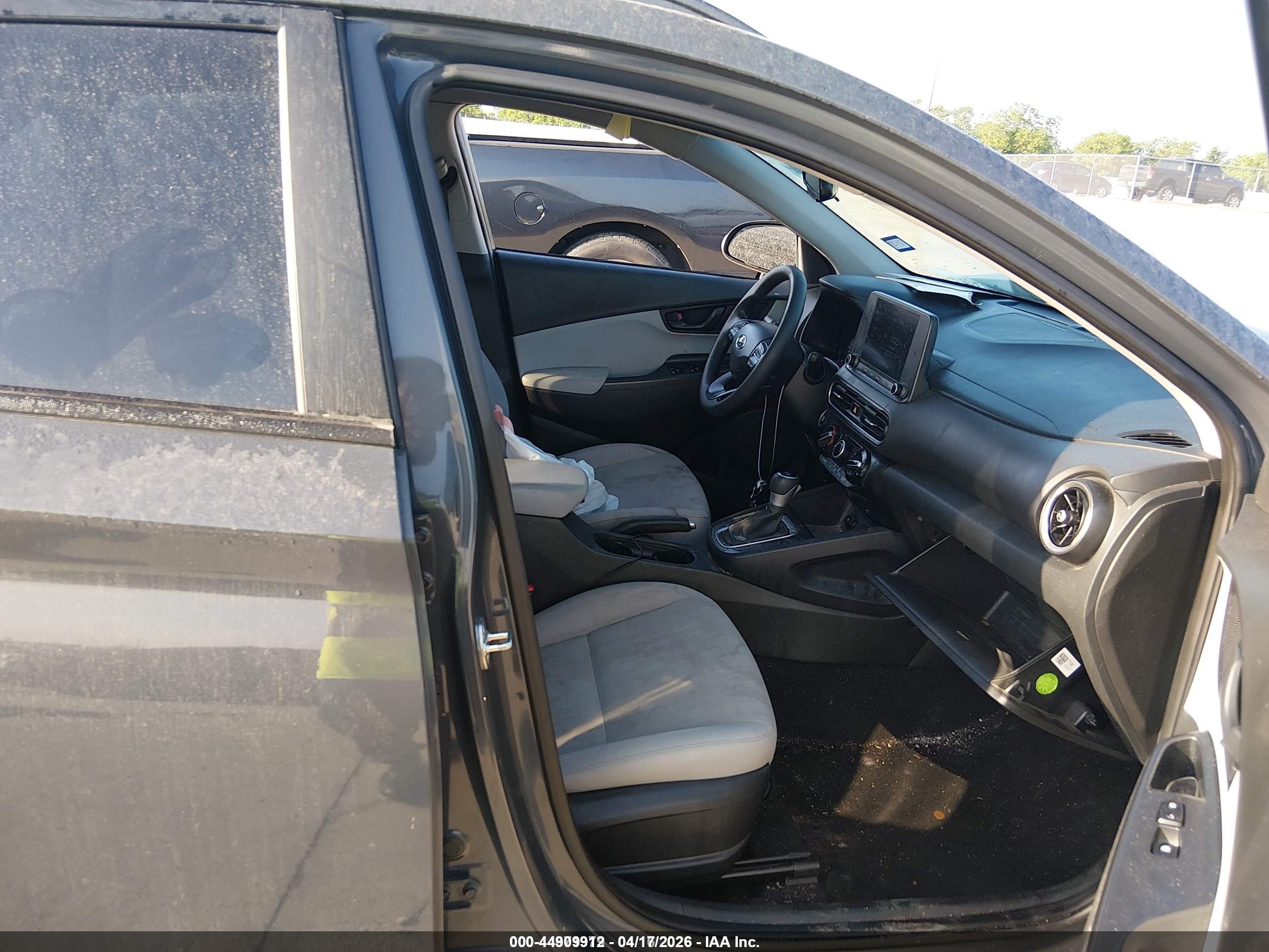 HYUNDAI KONA image 5