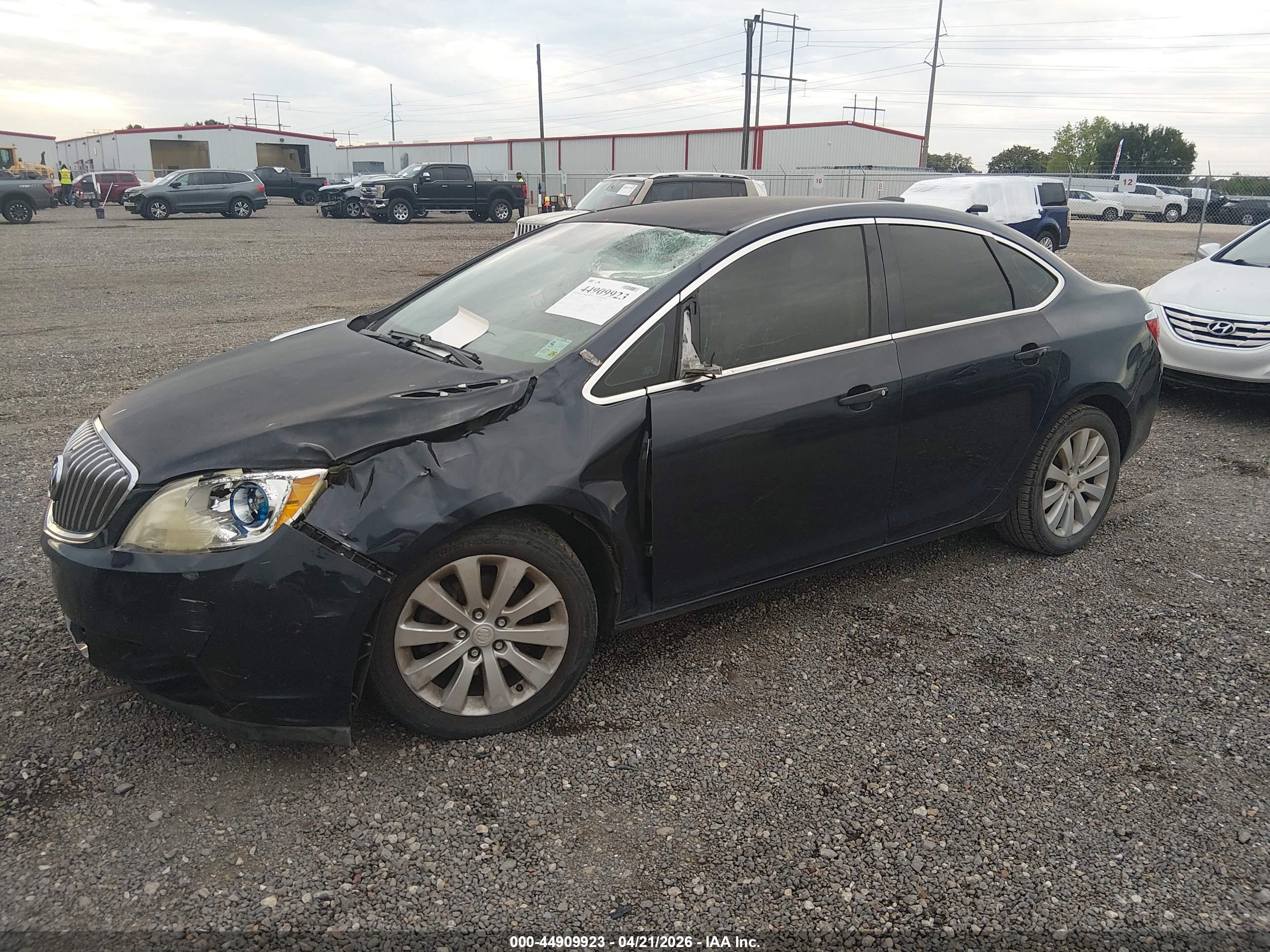 BUICK VERANO image 2