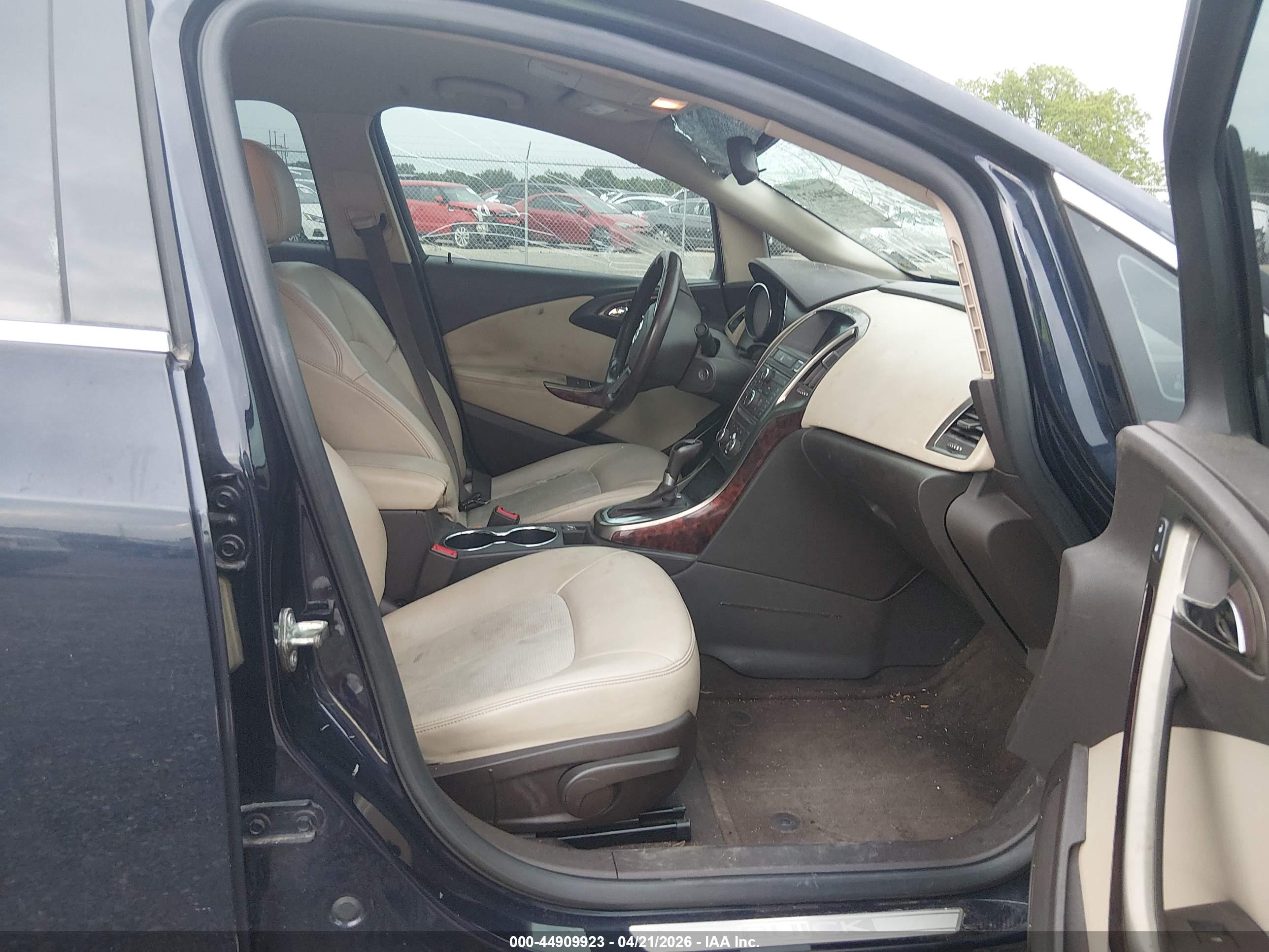 BUICK VERANO image 5
