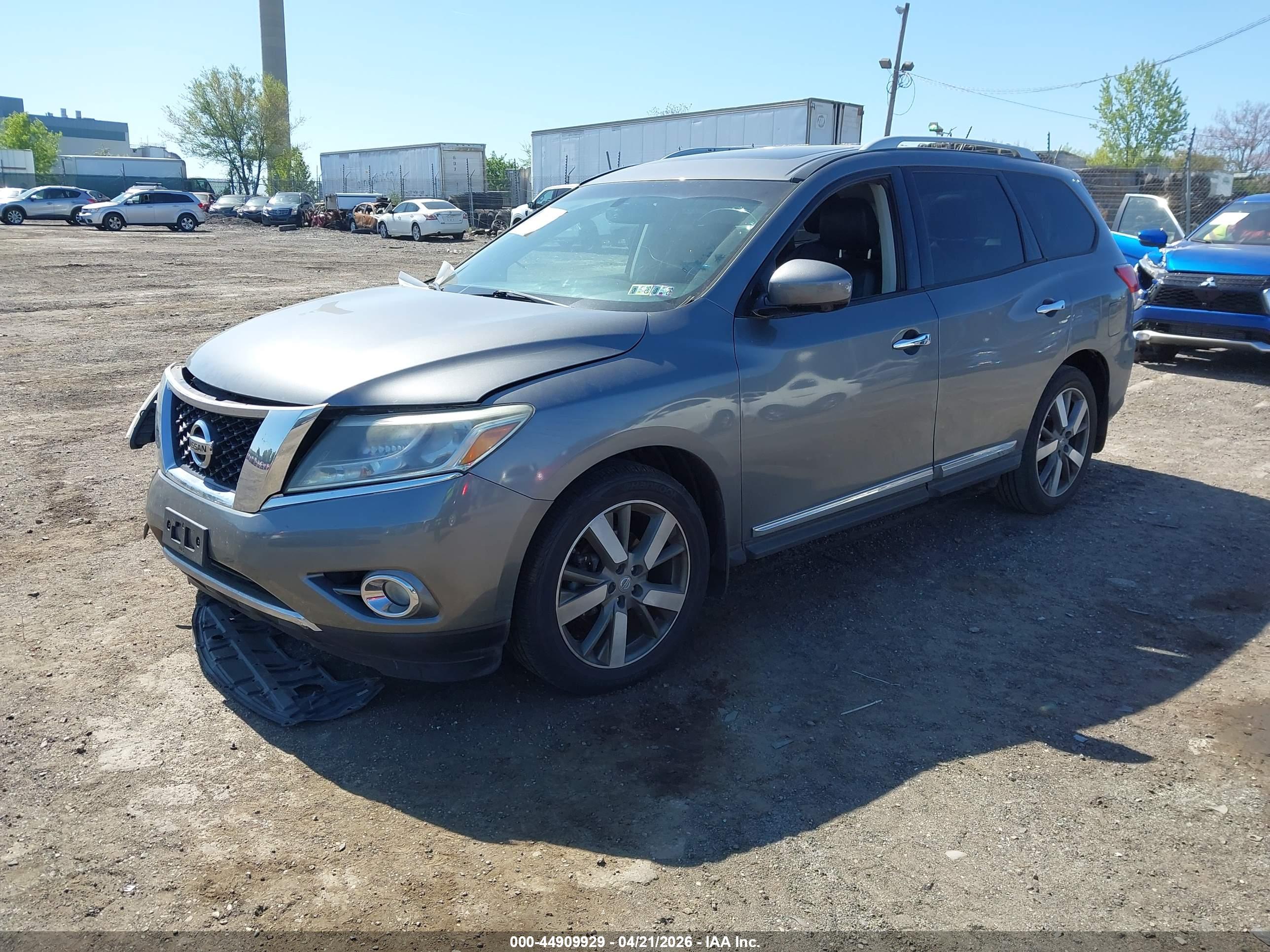 NISSAN PATHFINDER image 2