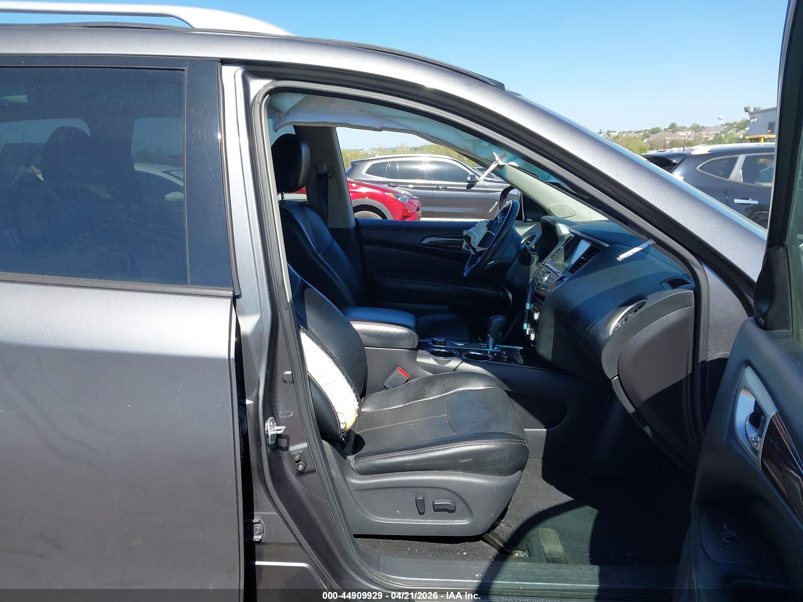 NISSAN PATHFINDER image 5