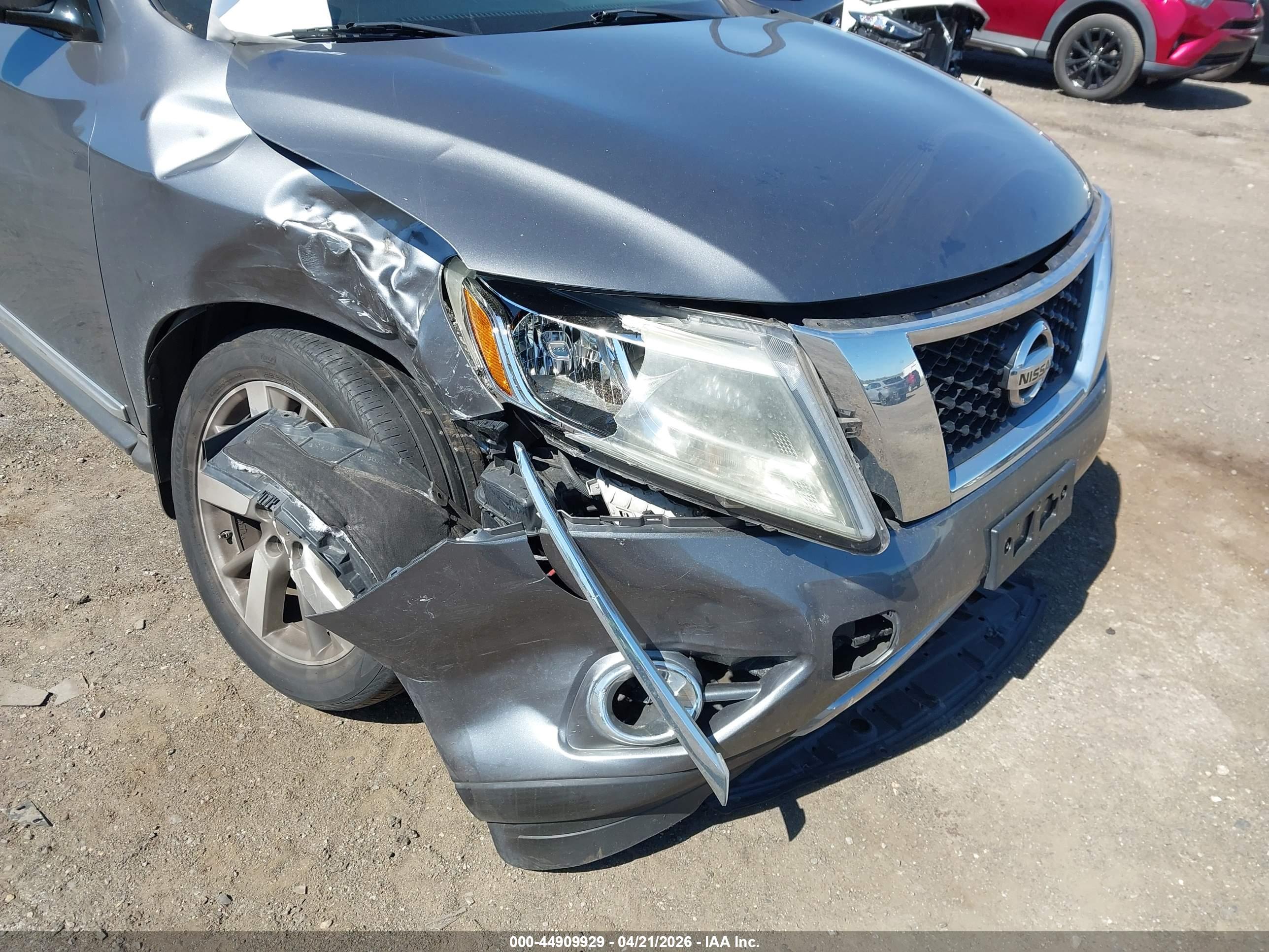 NISSAN PATHFINDER image 6