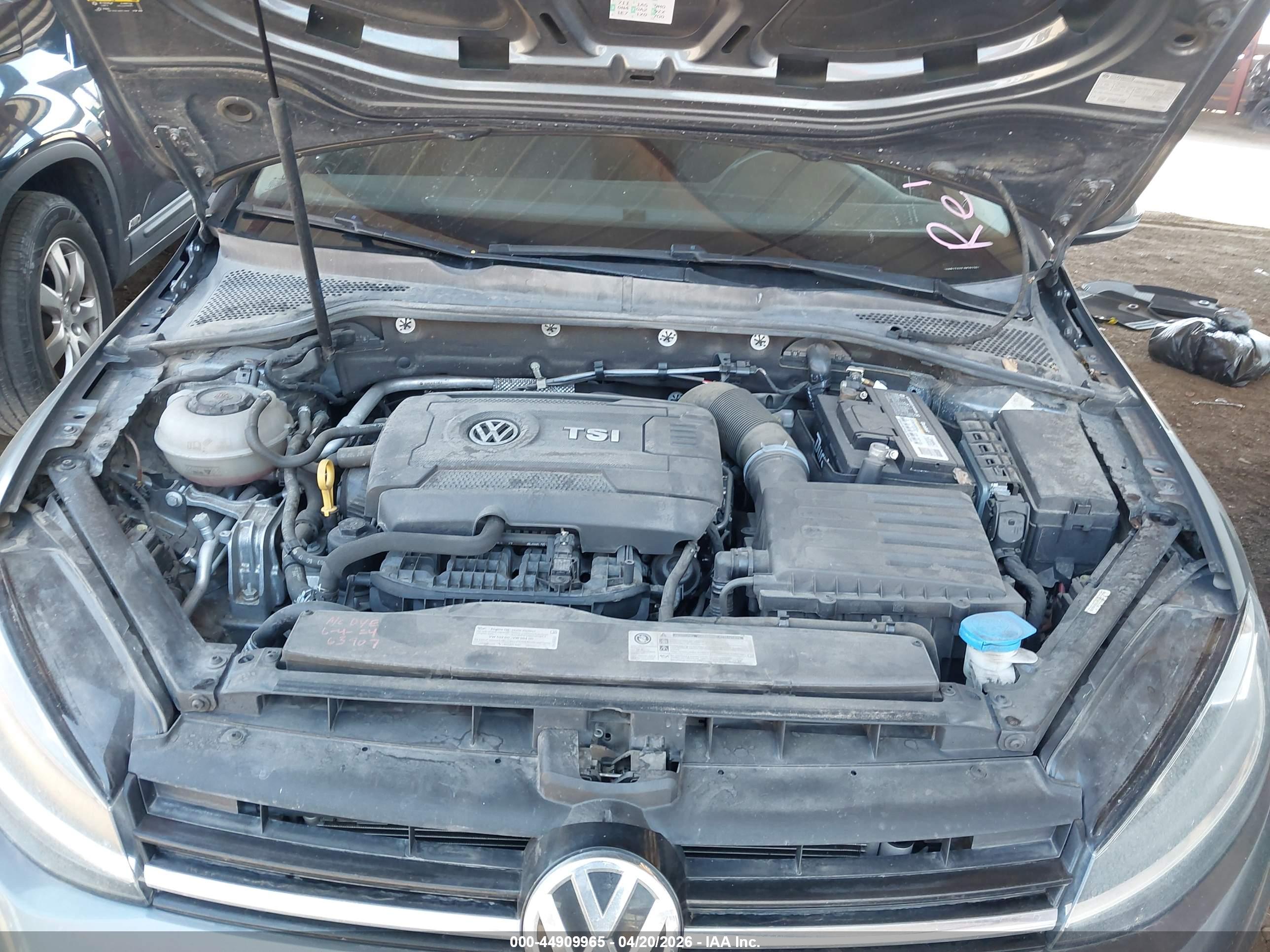 VOLKSWAGEN GOLF image 10