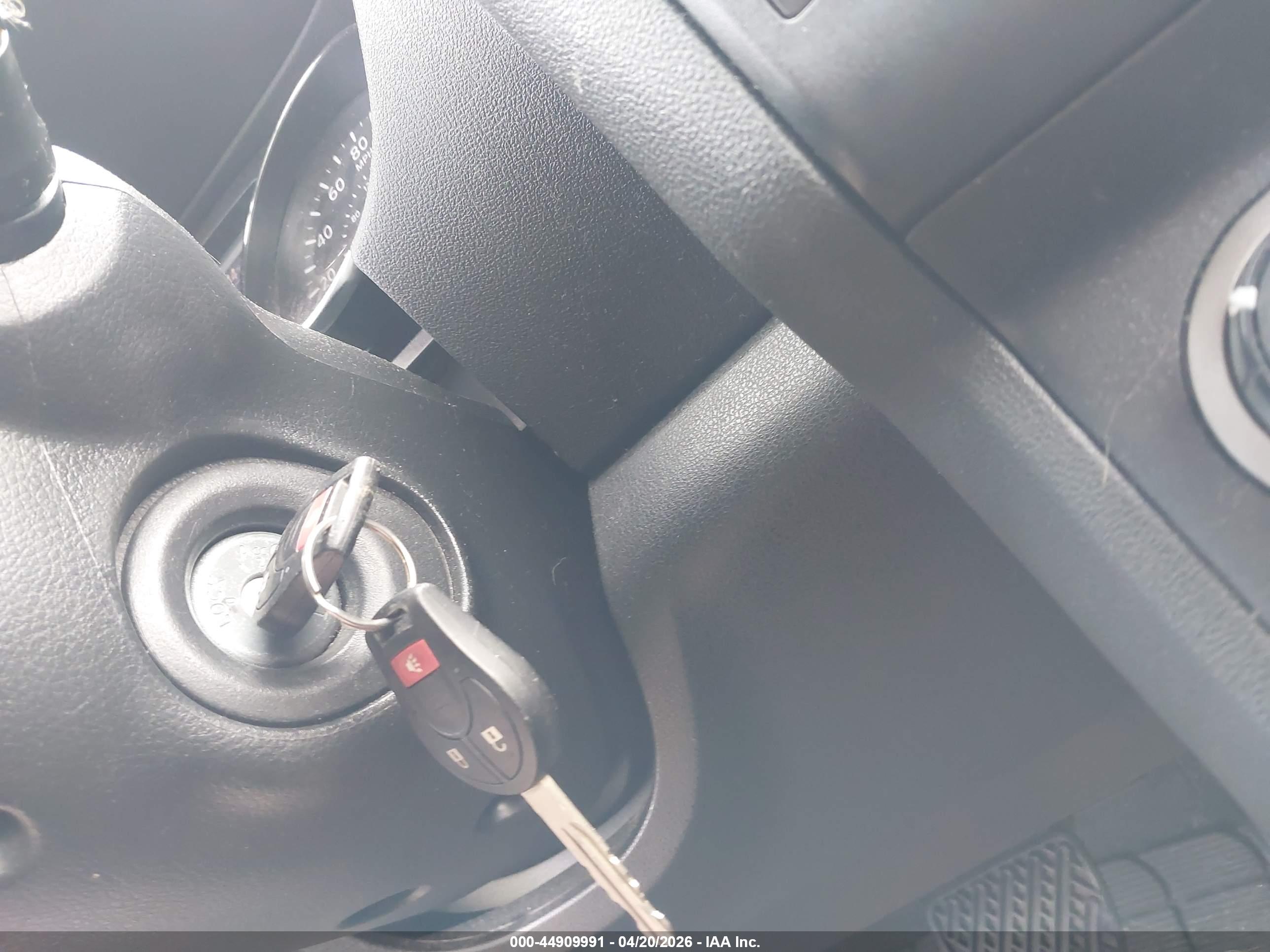 NISSAN ROGUE image 11