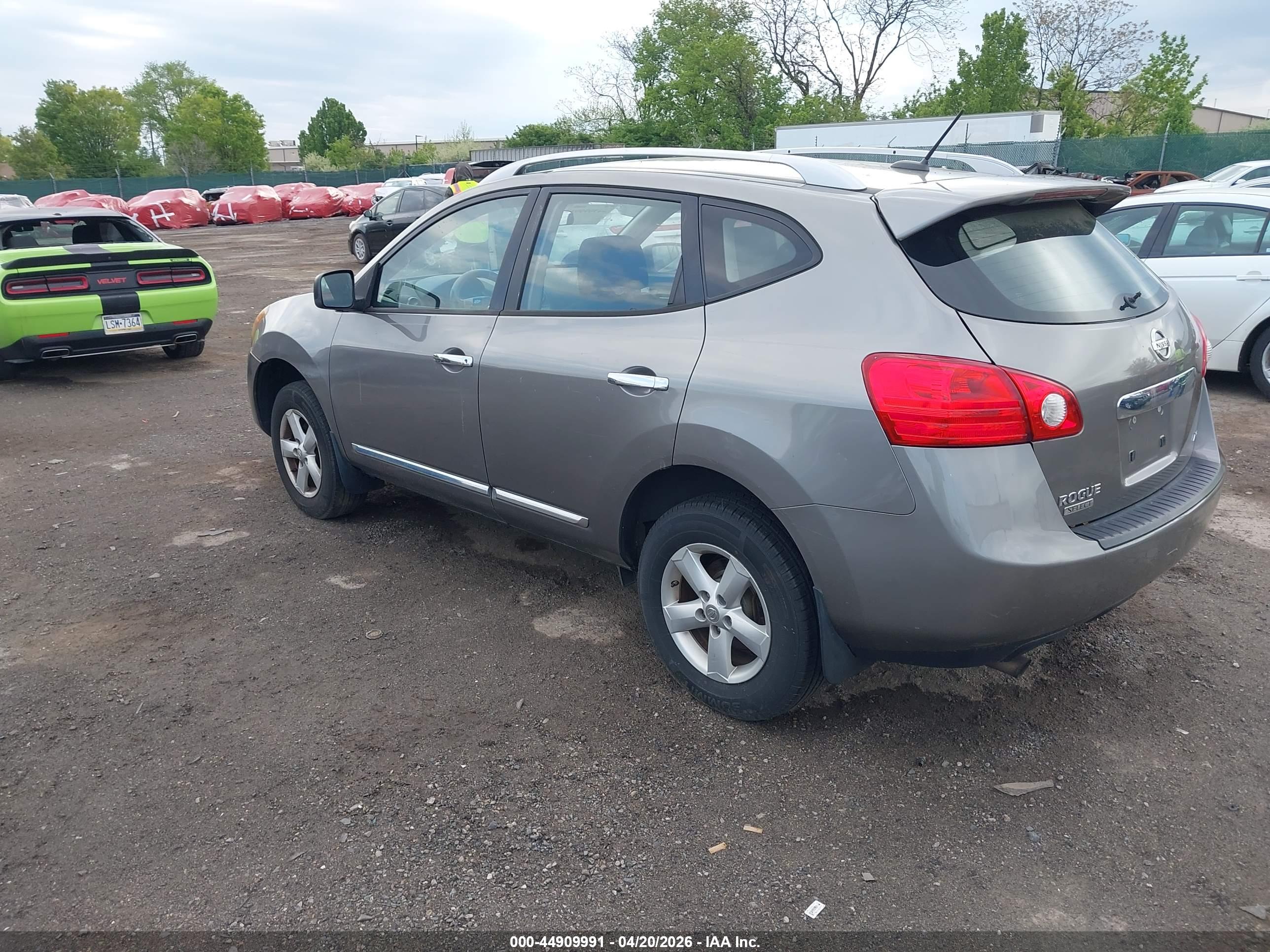 NISSAN ROGUE image 3