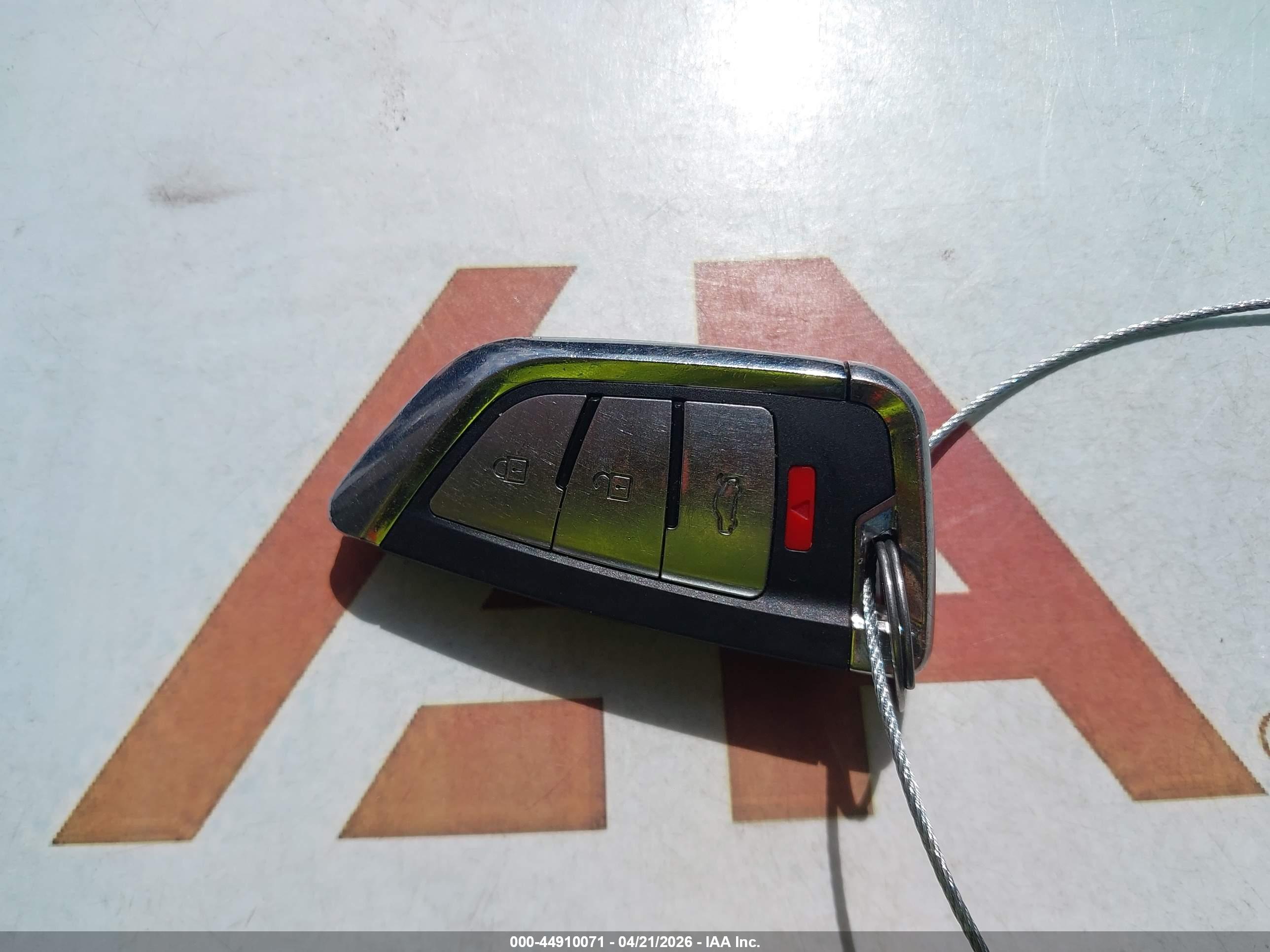 KIA K900 image 11