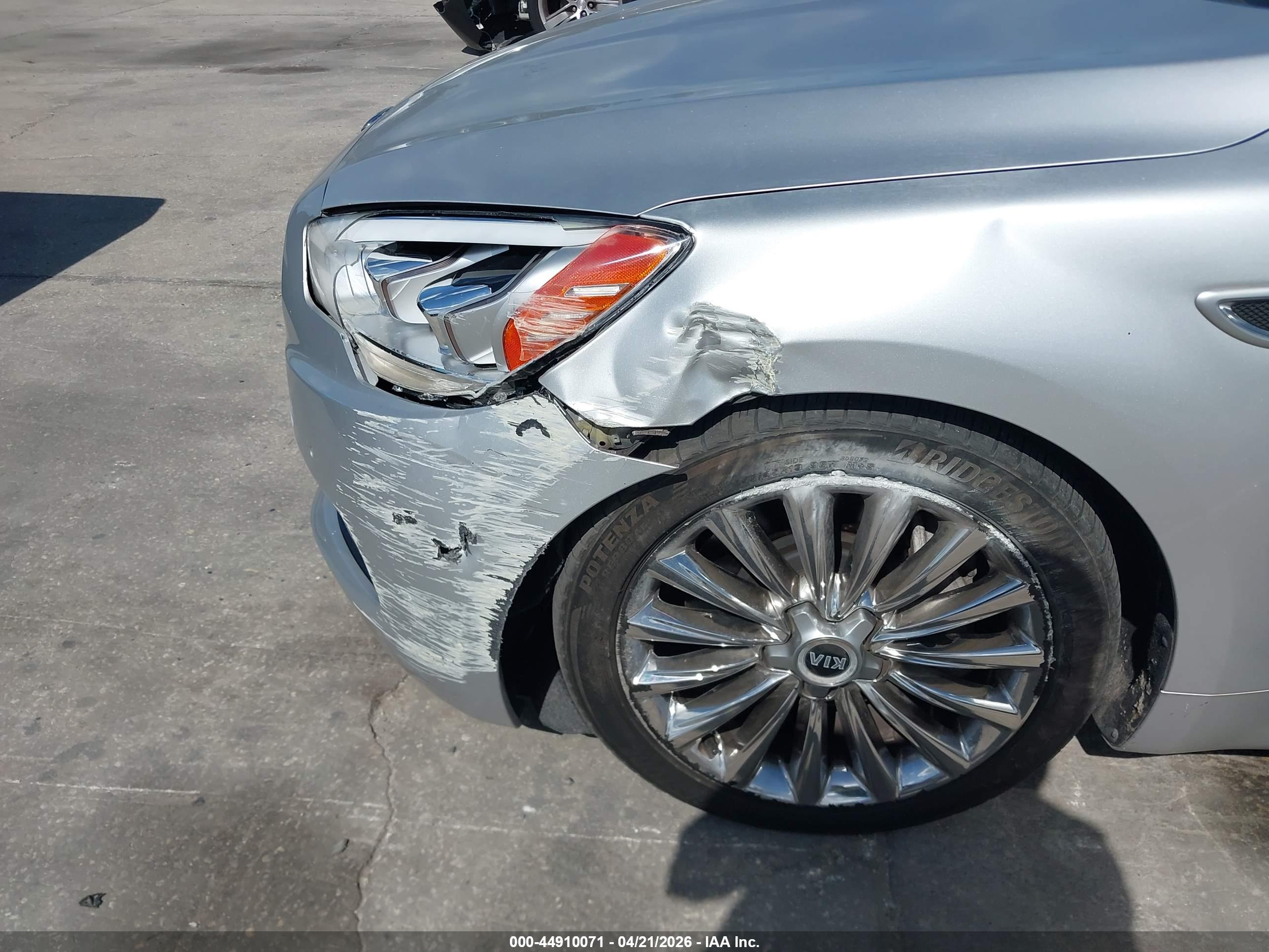 KIA K900 image 6