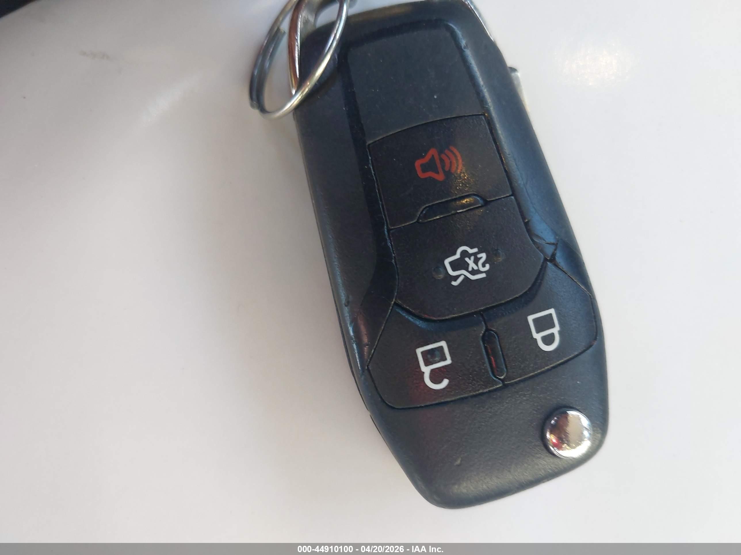 FORD FUSION image 11
