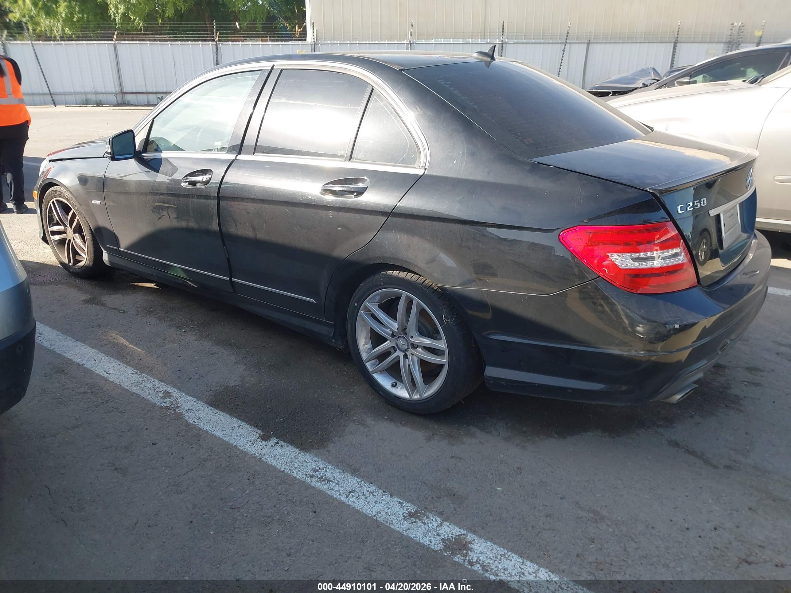 MERCEDES-BENZ C image 3