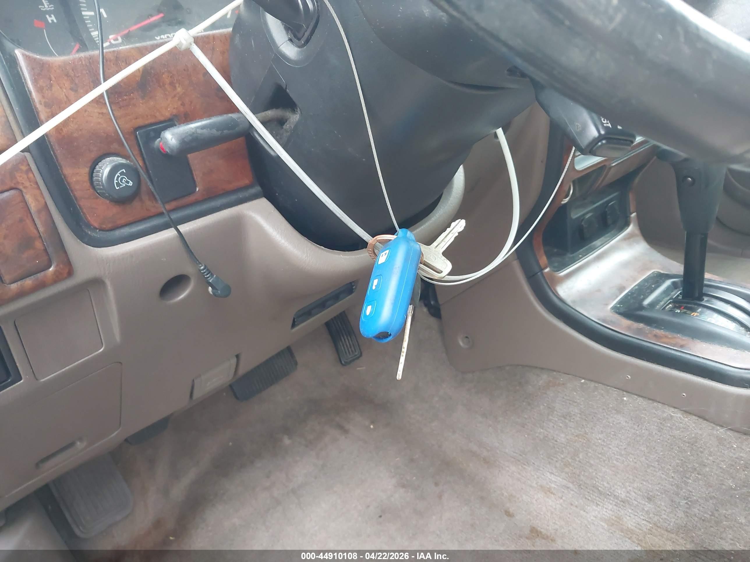 TOYOTA 4RUNNER image 11
