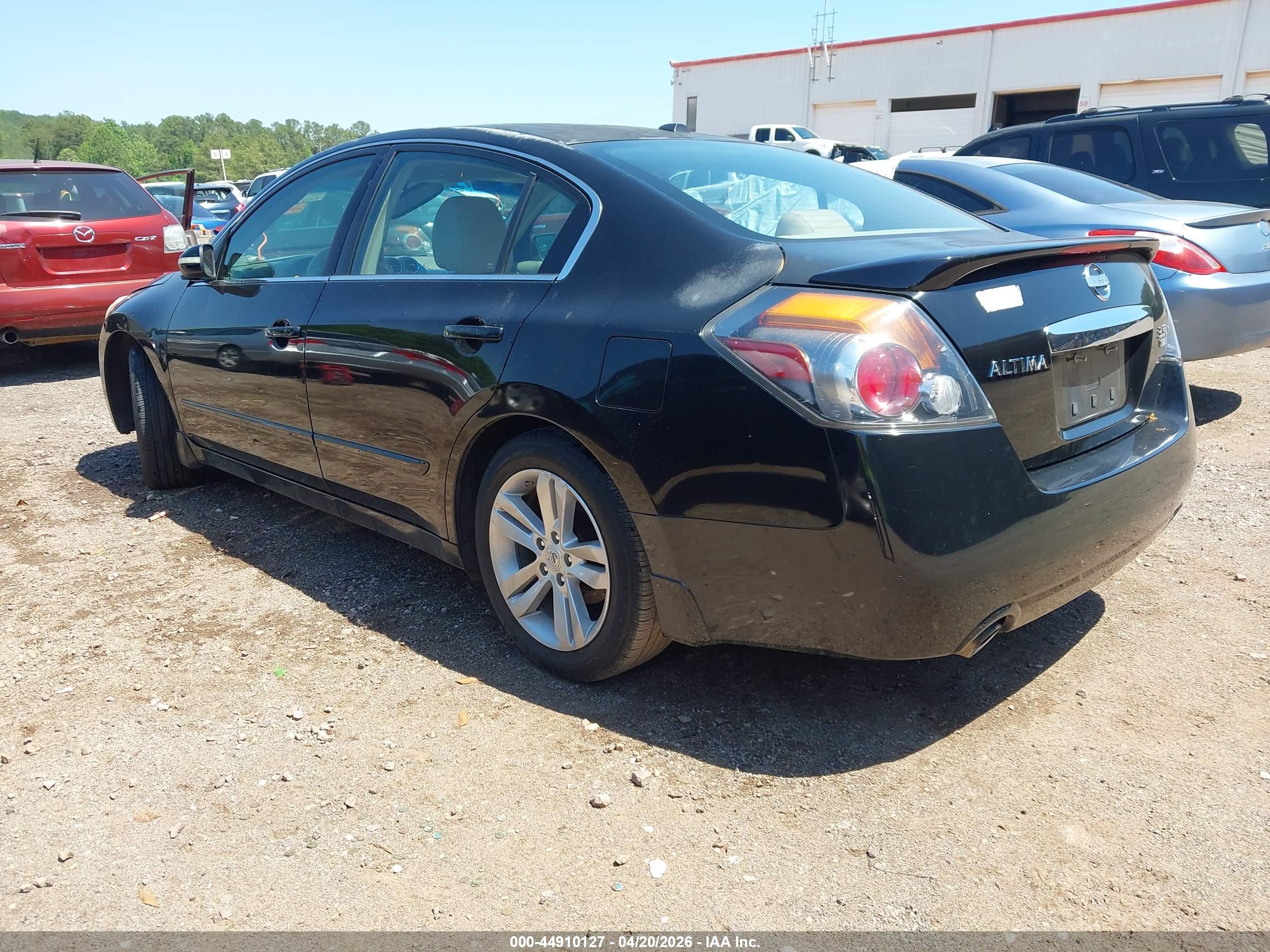 NISSAN ALTIMA image 3
