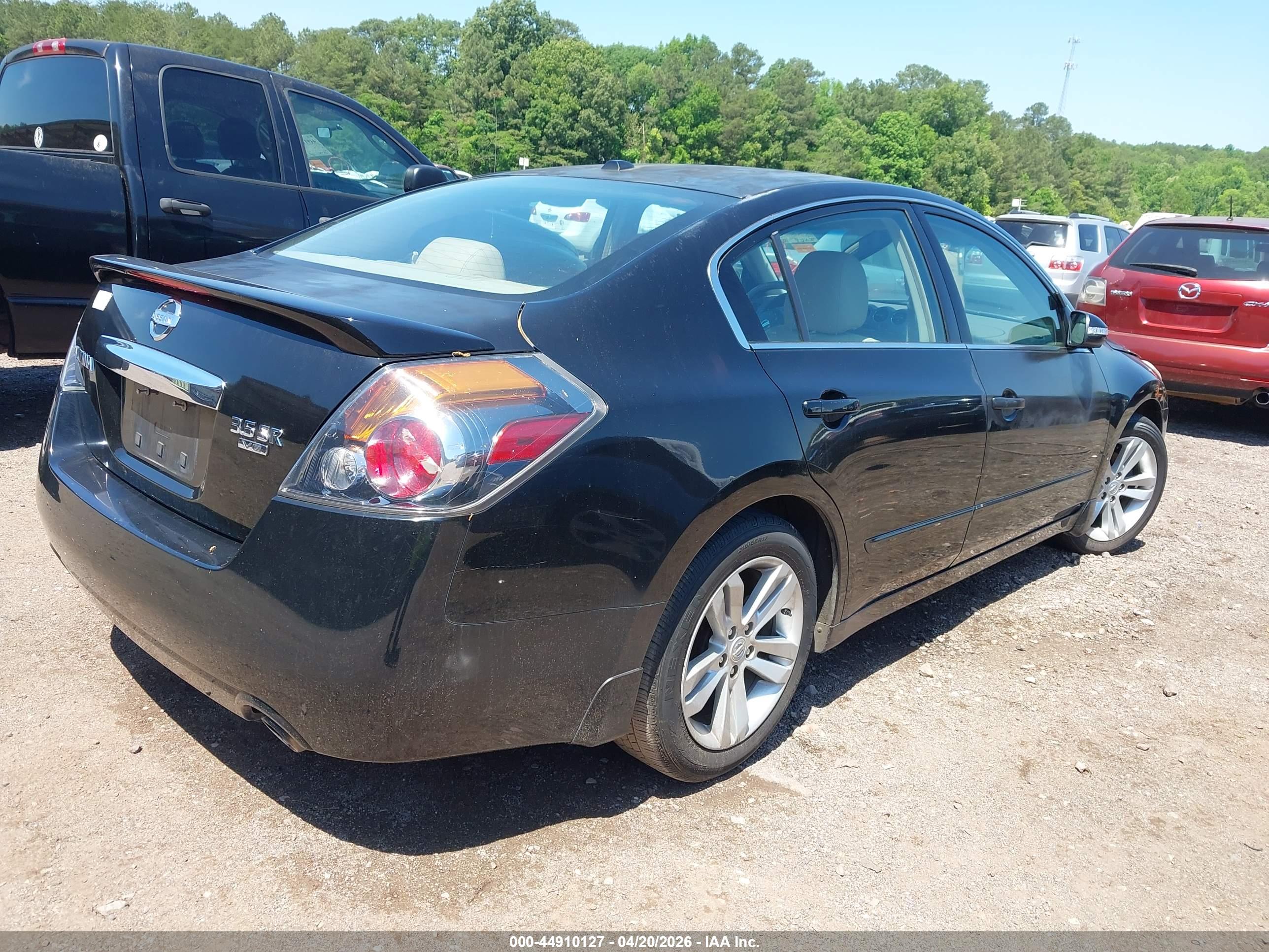 NISSAN ALTIMA image 4